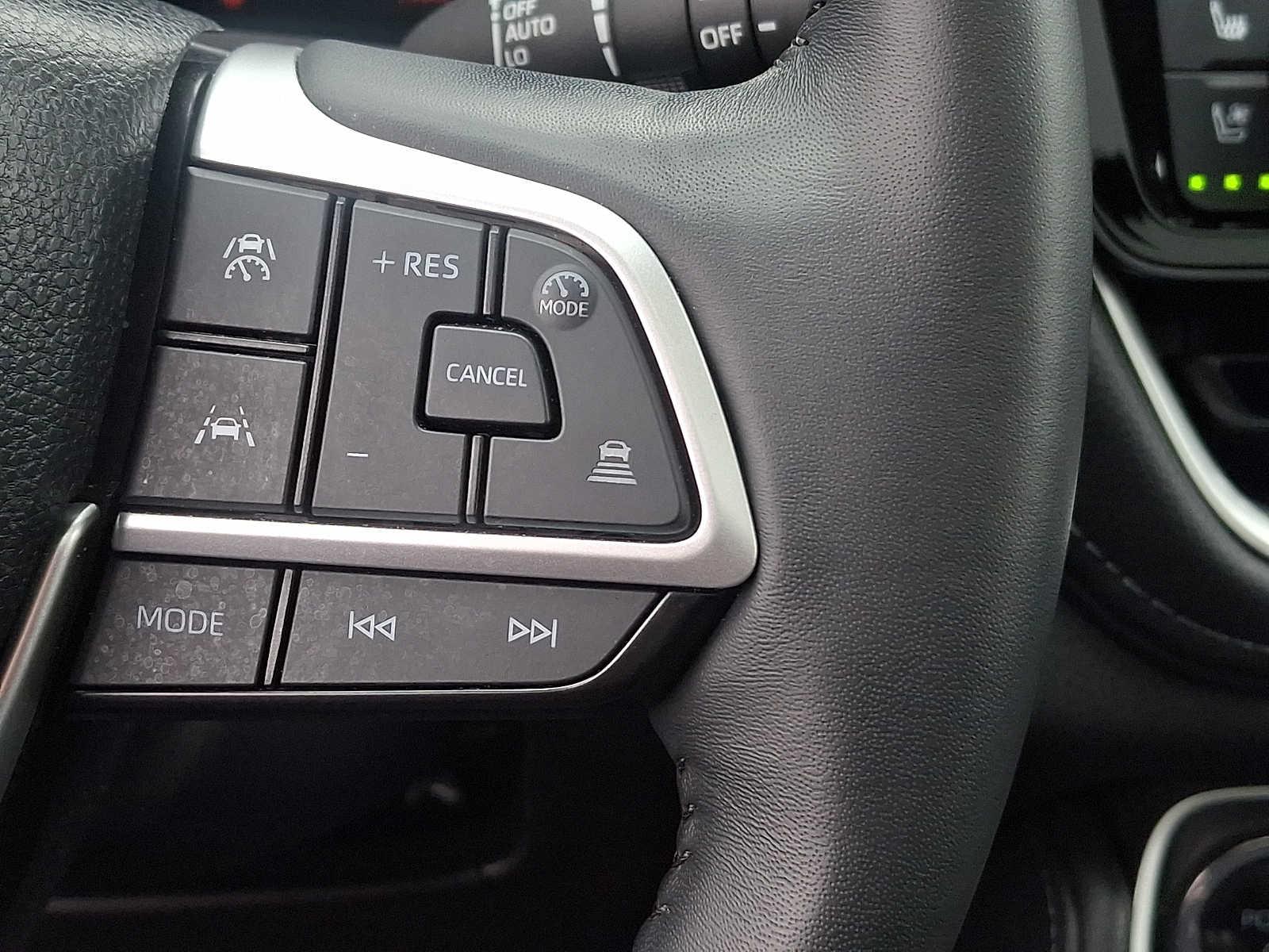 Thumbnail: 2024 Toyota Grand Highlander - 27