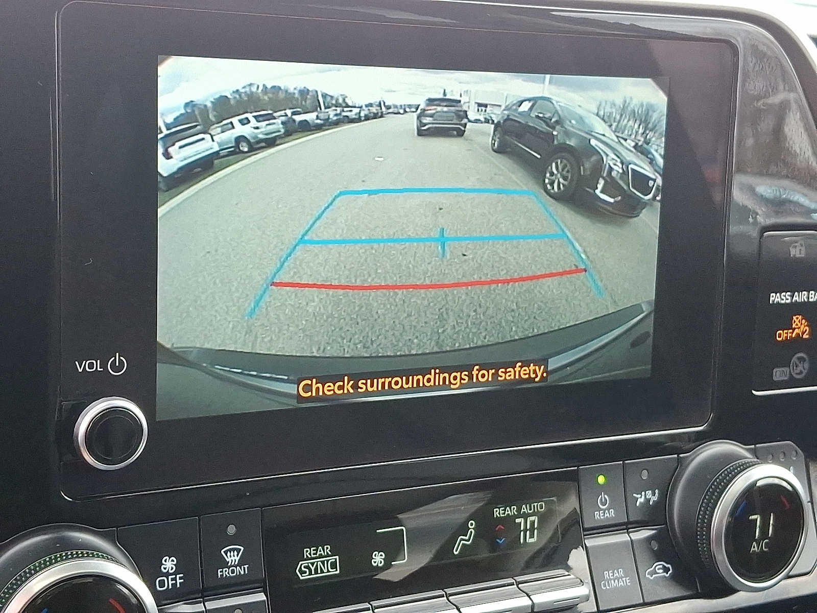 Thumbnail: 2023 Toyota Highlander - 23