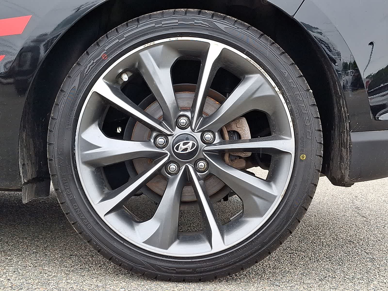 Thumbnail: 2019 Hyundai Veloster - 9