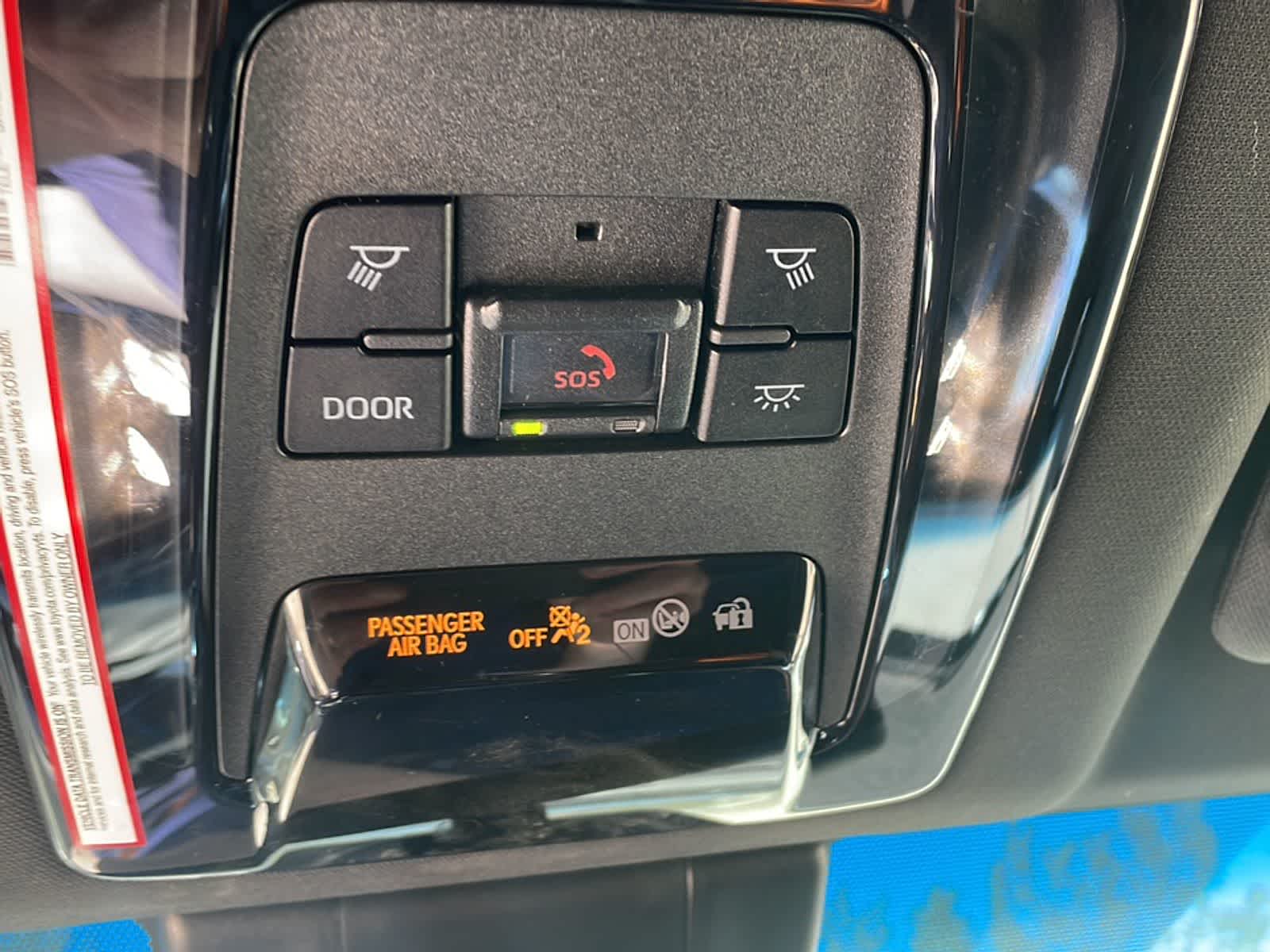 Thumbnail: 2021 Toyota Venza - 21