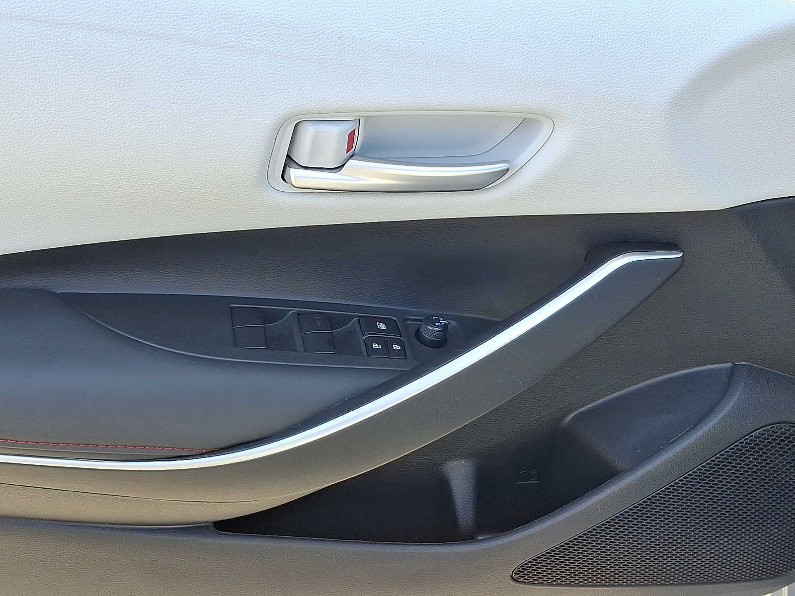 Thumbnail: 2024 Toyota Corolla - 15