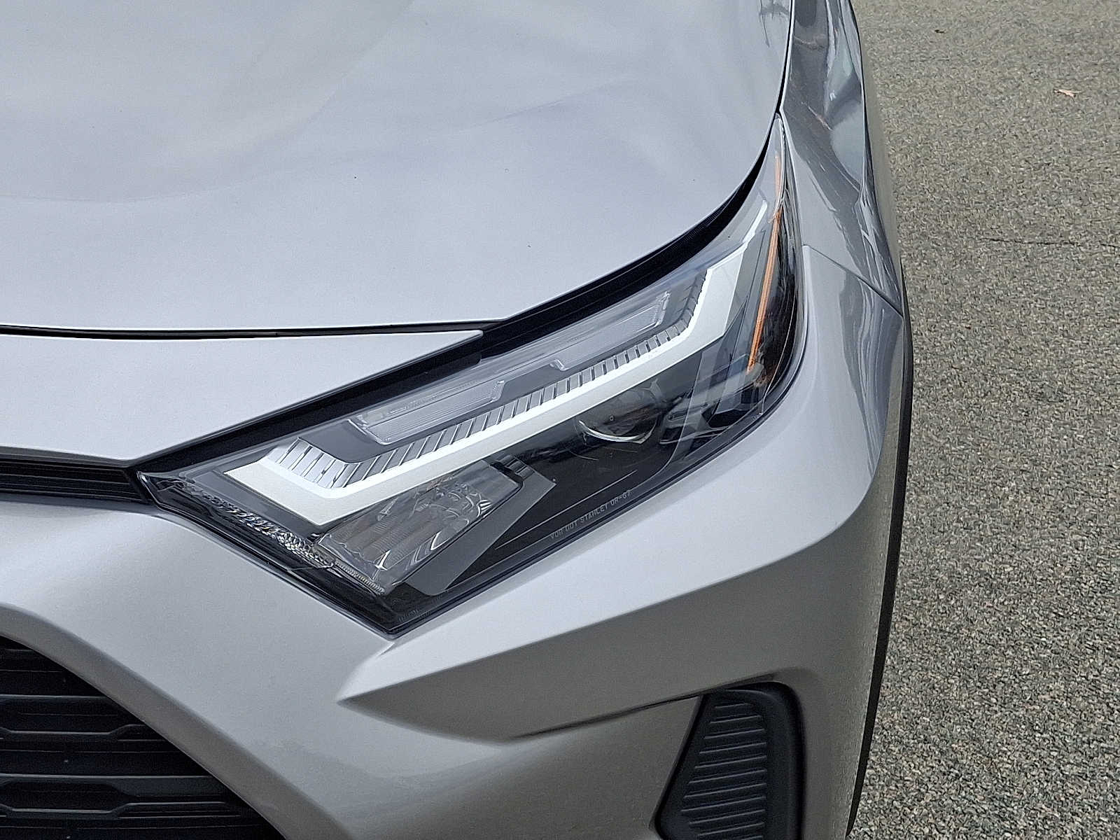 Thumbnail: 2023 Toyota RAV4 - 12