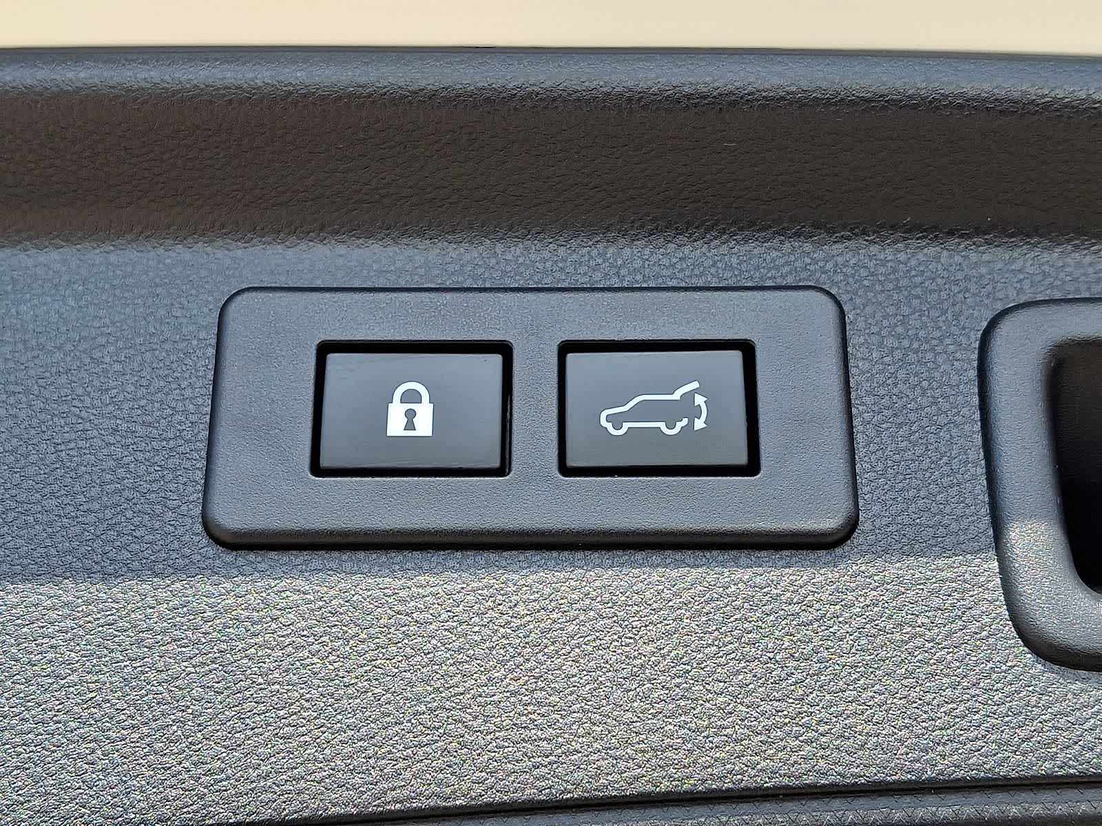 Thumbnail: 2023 Subaru Forester - 31