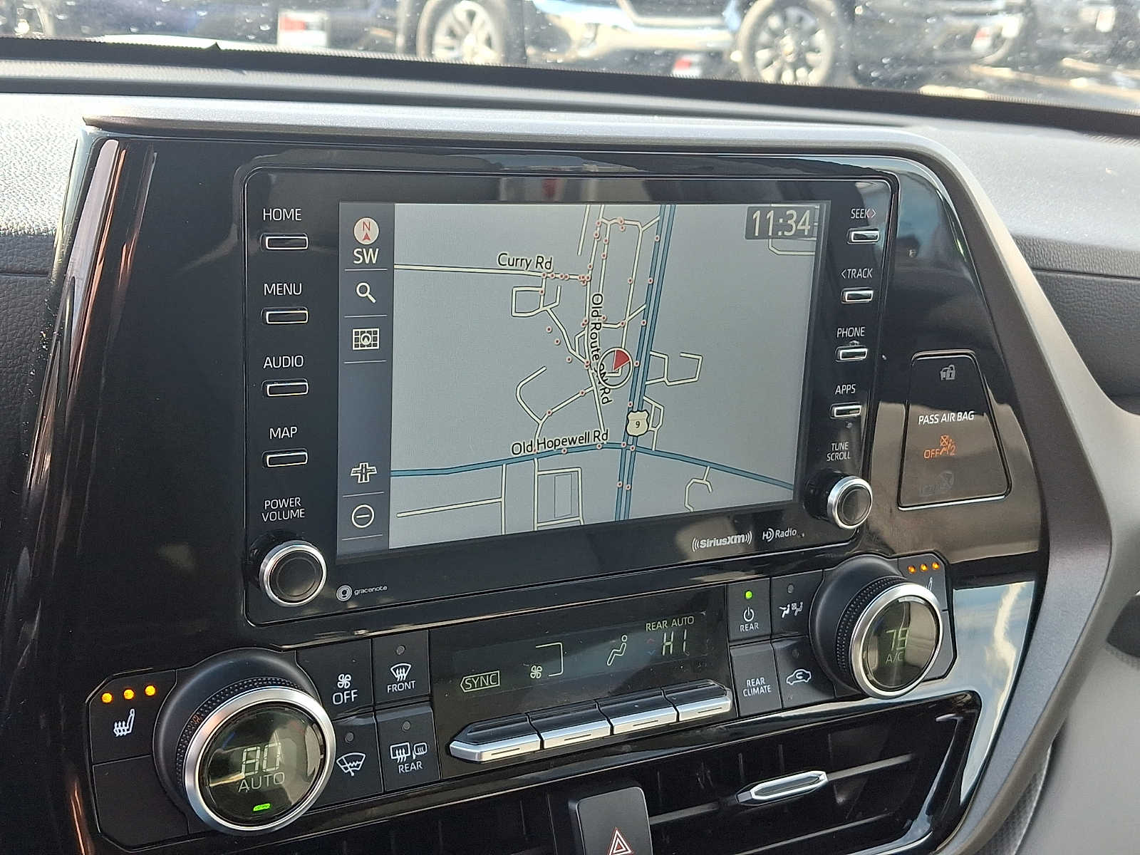 Thumbnail: 2022 Toyota Highlander - 22