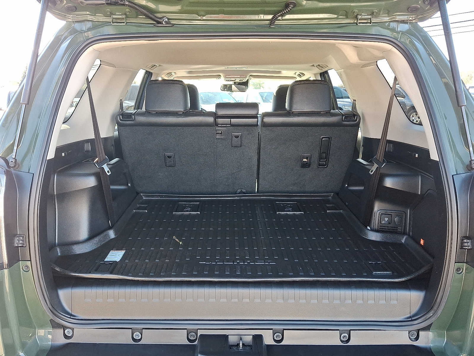 Thumbnail: 2022 Toyota 4Runner - 33