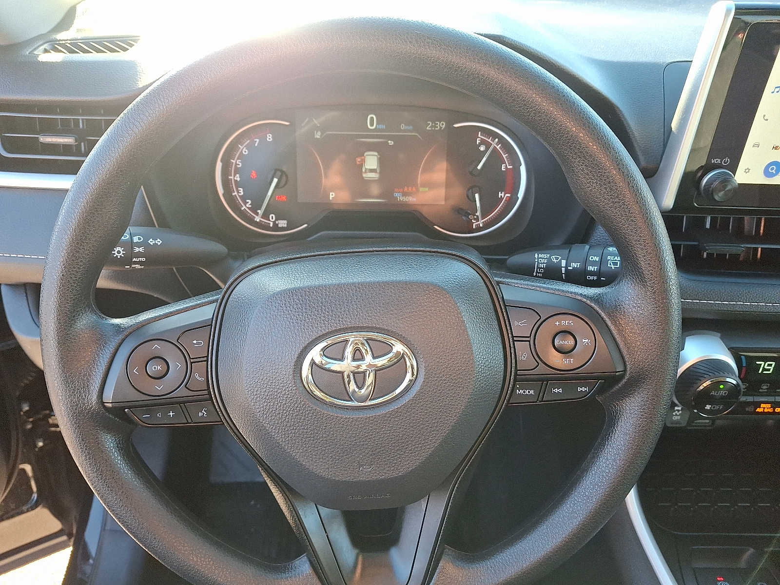 Thumbnail: 2025 Toyota RAV4 - 21