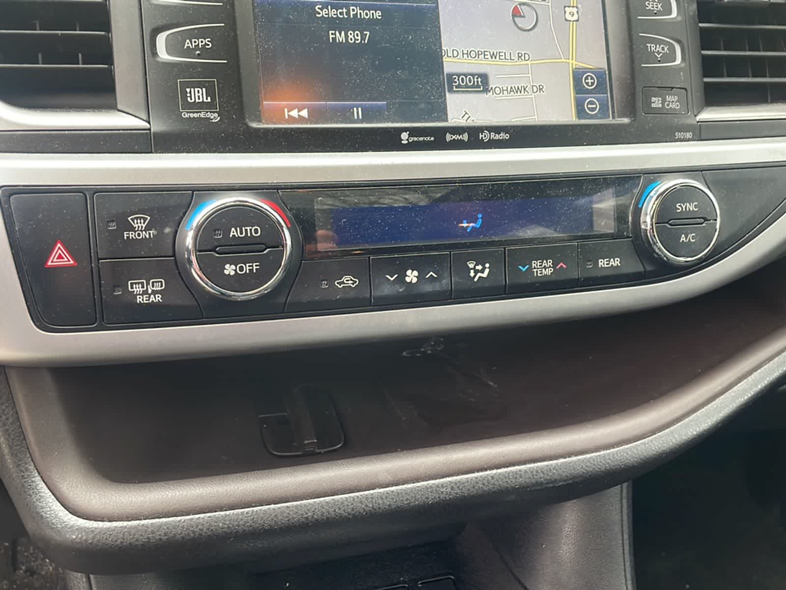 Thumbnail: 2017 Toyota Highlander - 19