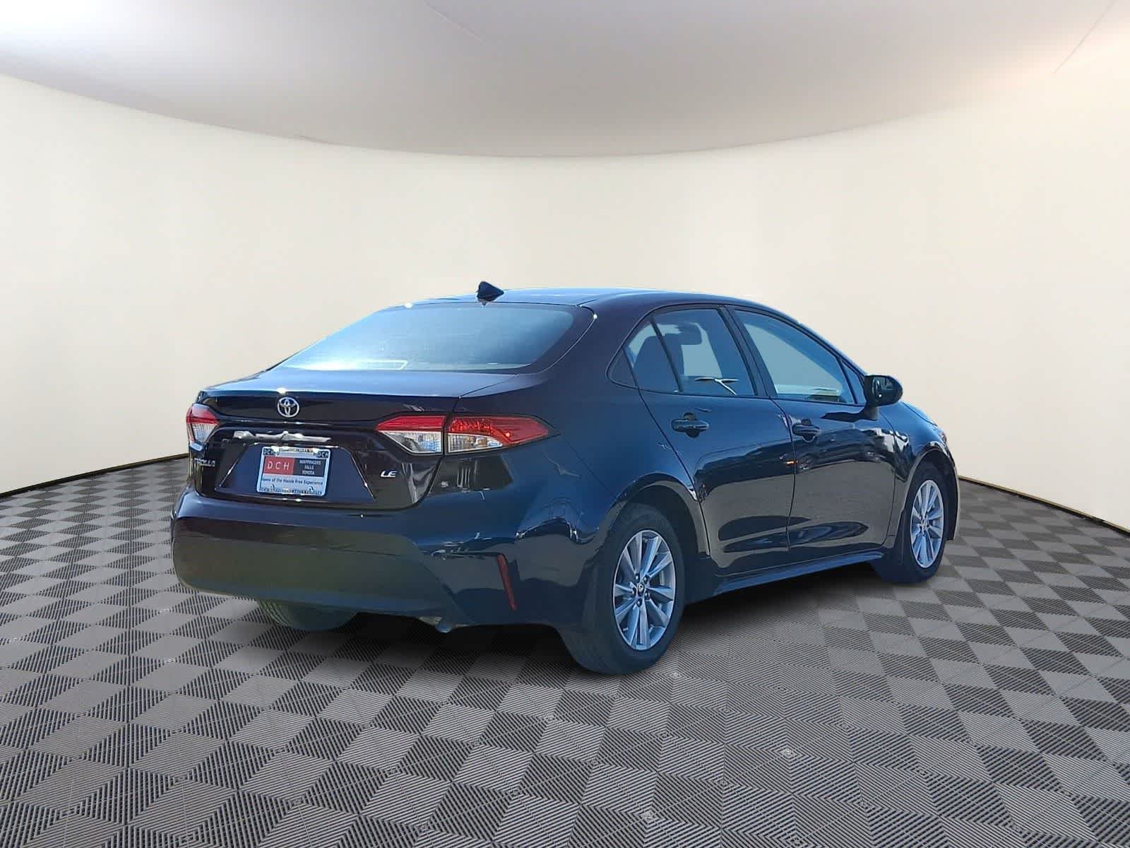 Thumbnail: 2023 Toyota Corolla - 6