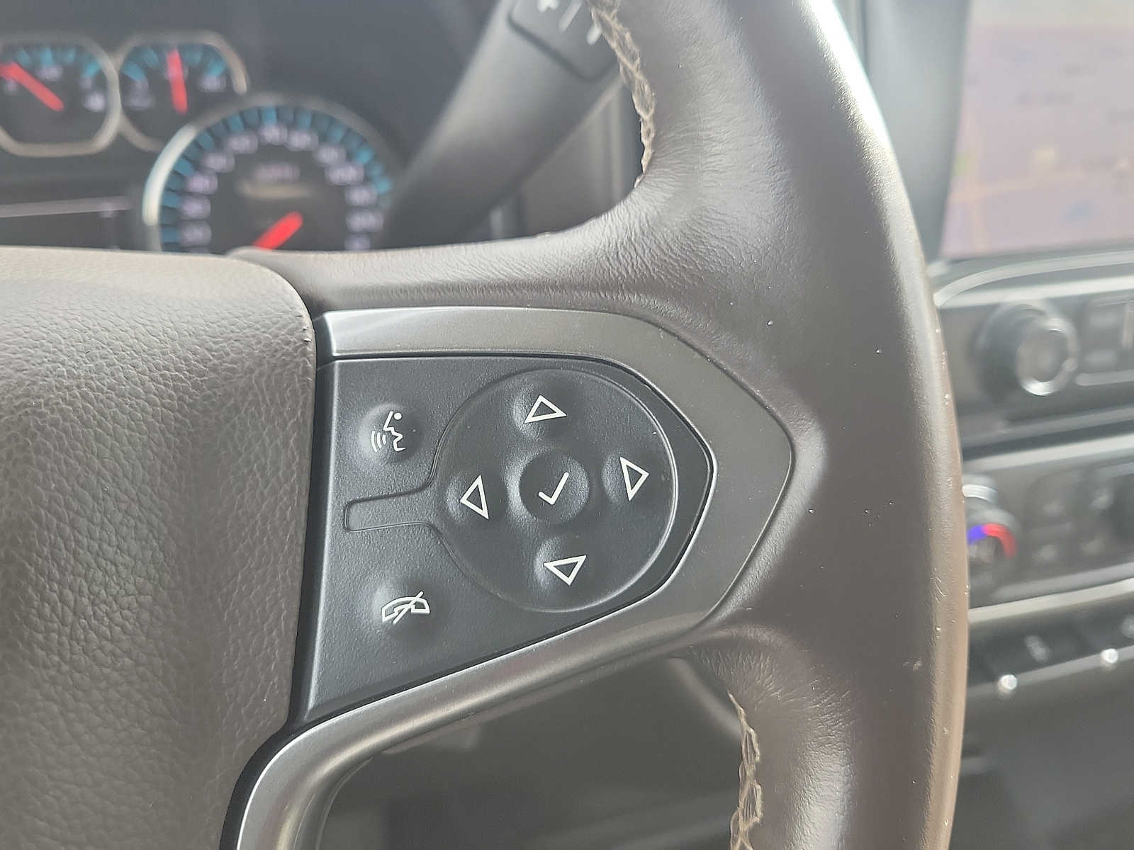 Thumbnail: 2015 Chevrolet Silverado 1500 - 23