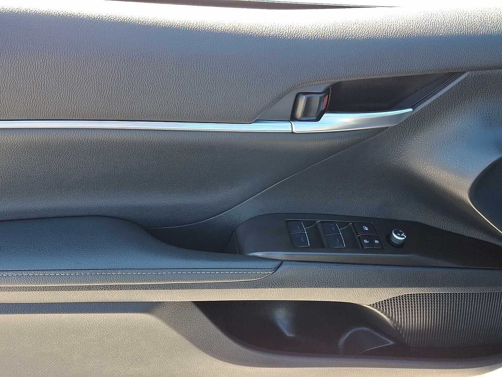 Thumbnail: 2024 Toyota Camry - 15