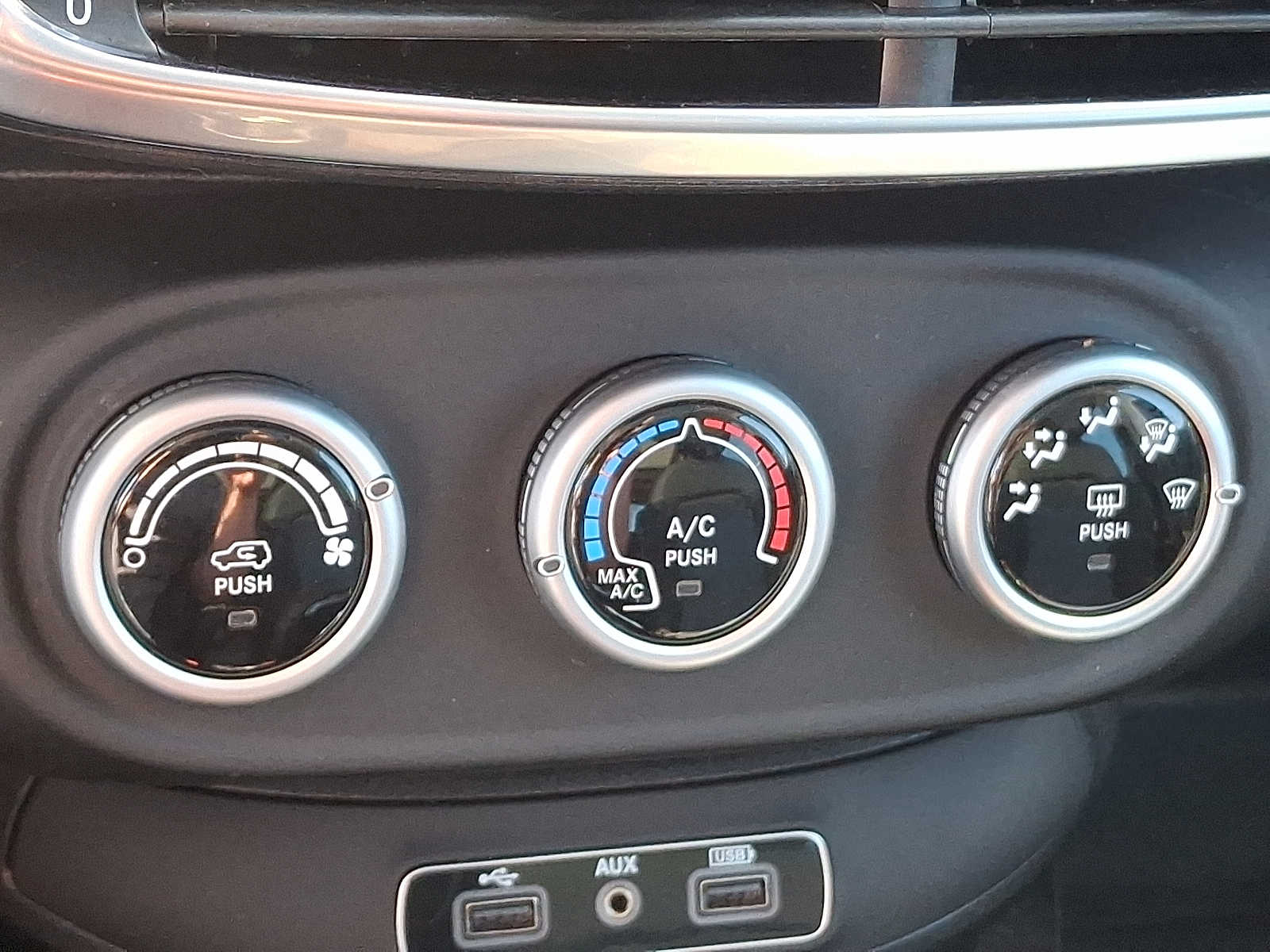 Thumbnail: 2019 Fiat 500X - 17