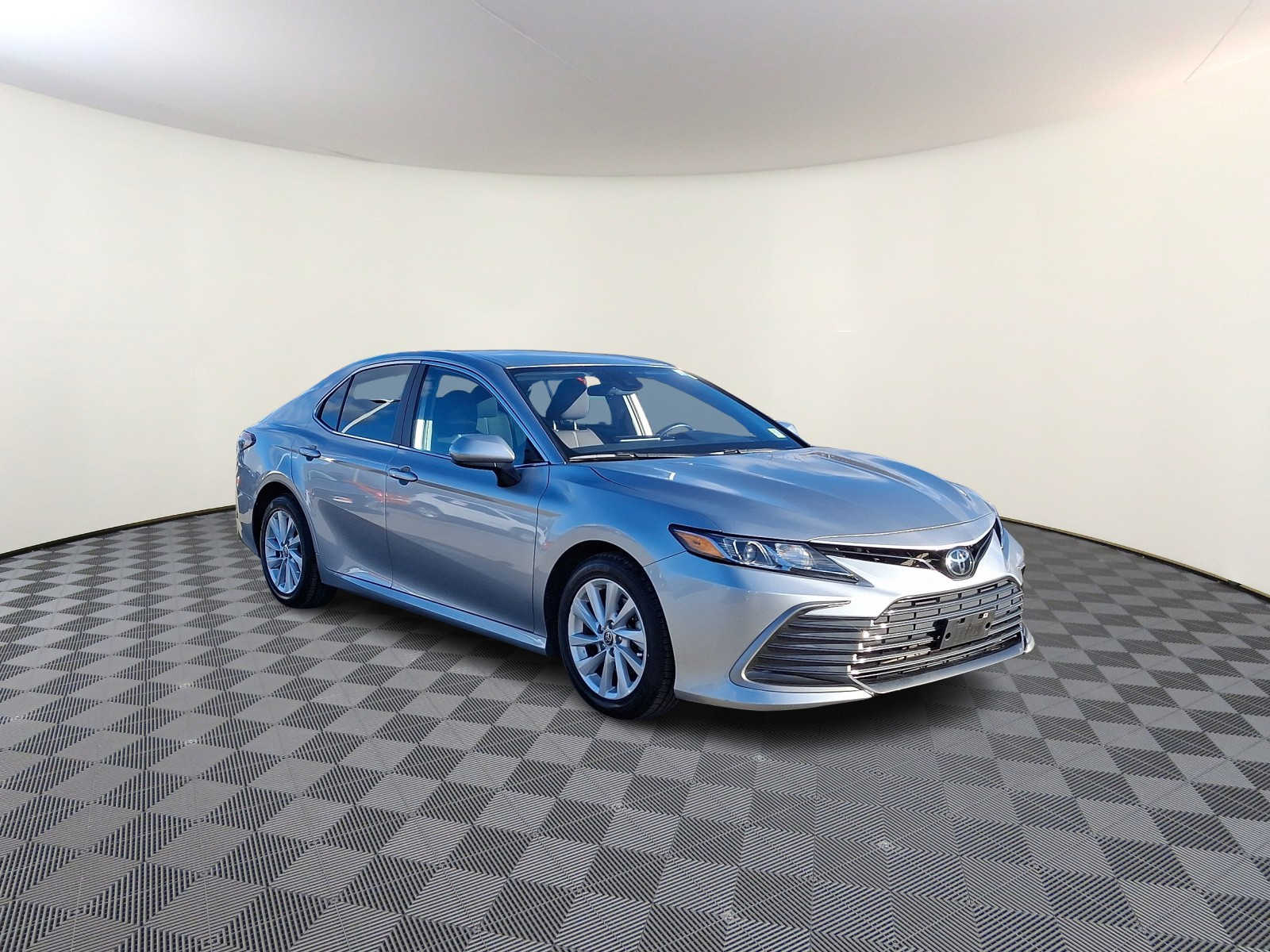 Thumbnail: 2023 Toyota Camry - 3