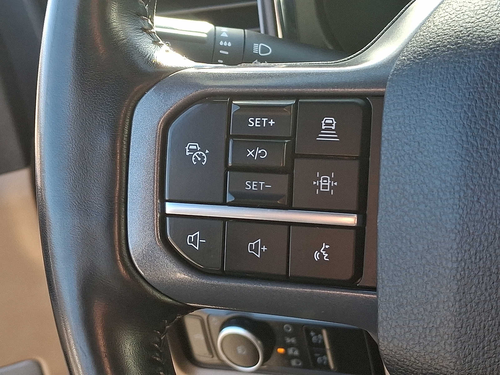 Thumbnail: 2023 Ford F-350 - 24