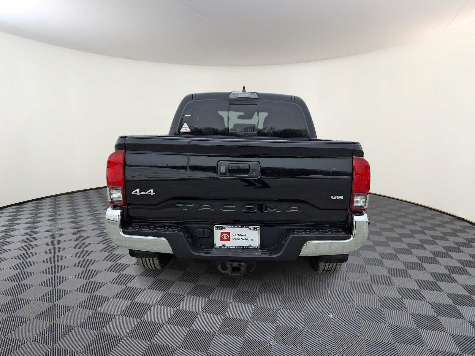 Thumbnail: 2020 Toyota Tacoma - 7