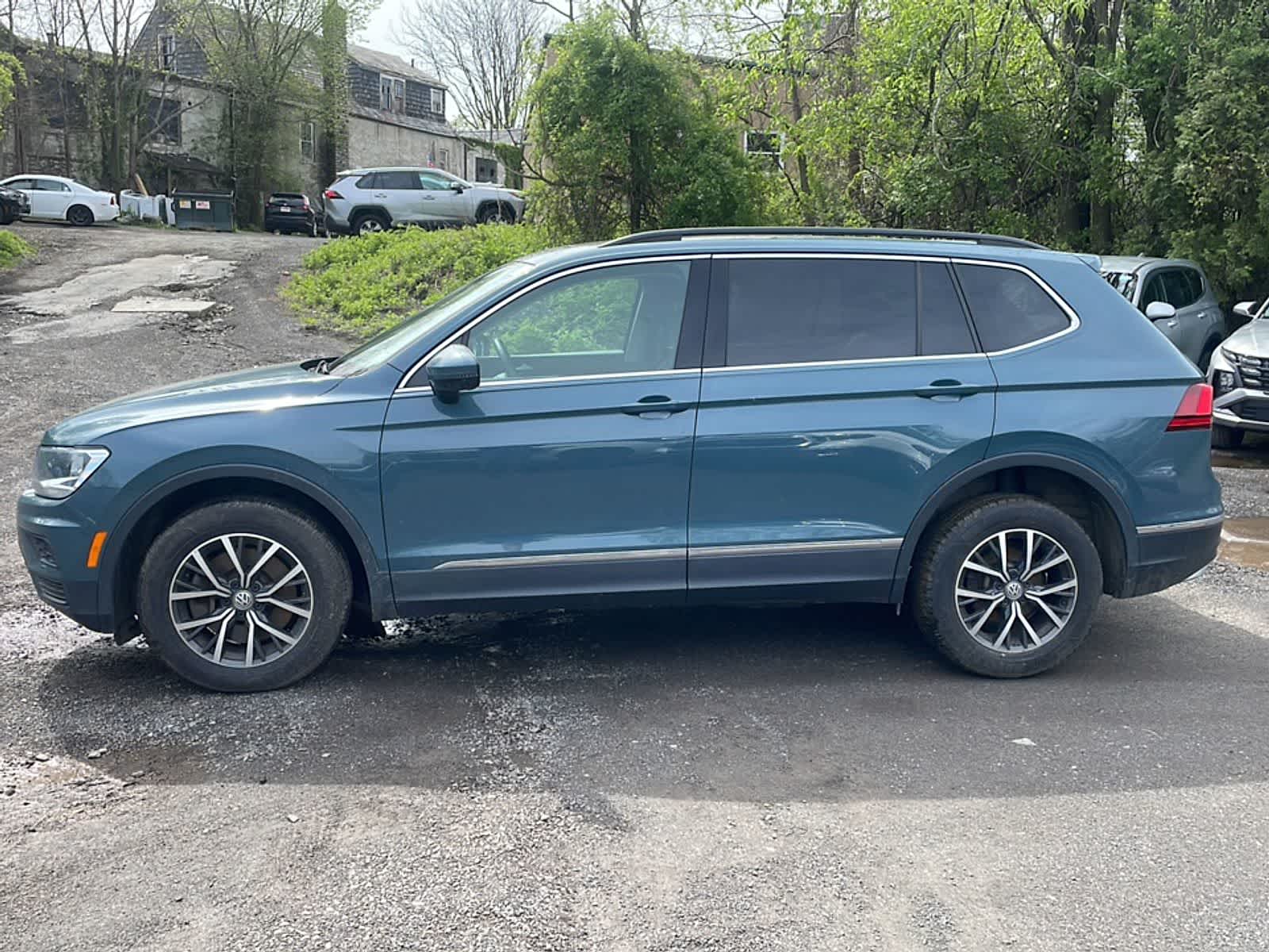 Thumbnail: 2020 Volkswagen Tiguan - 4