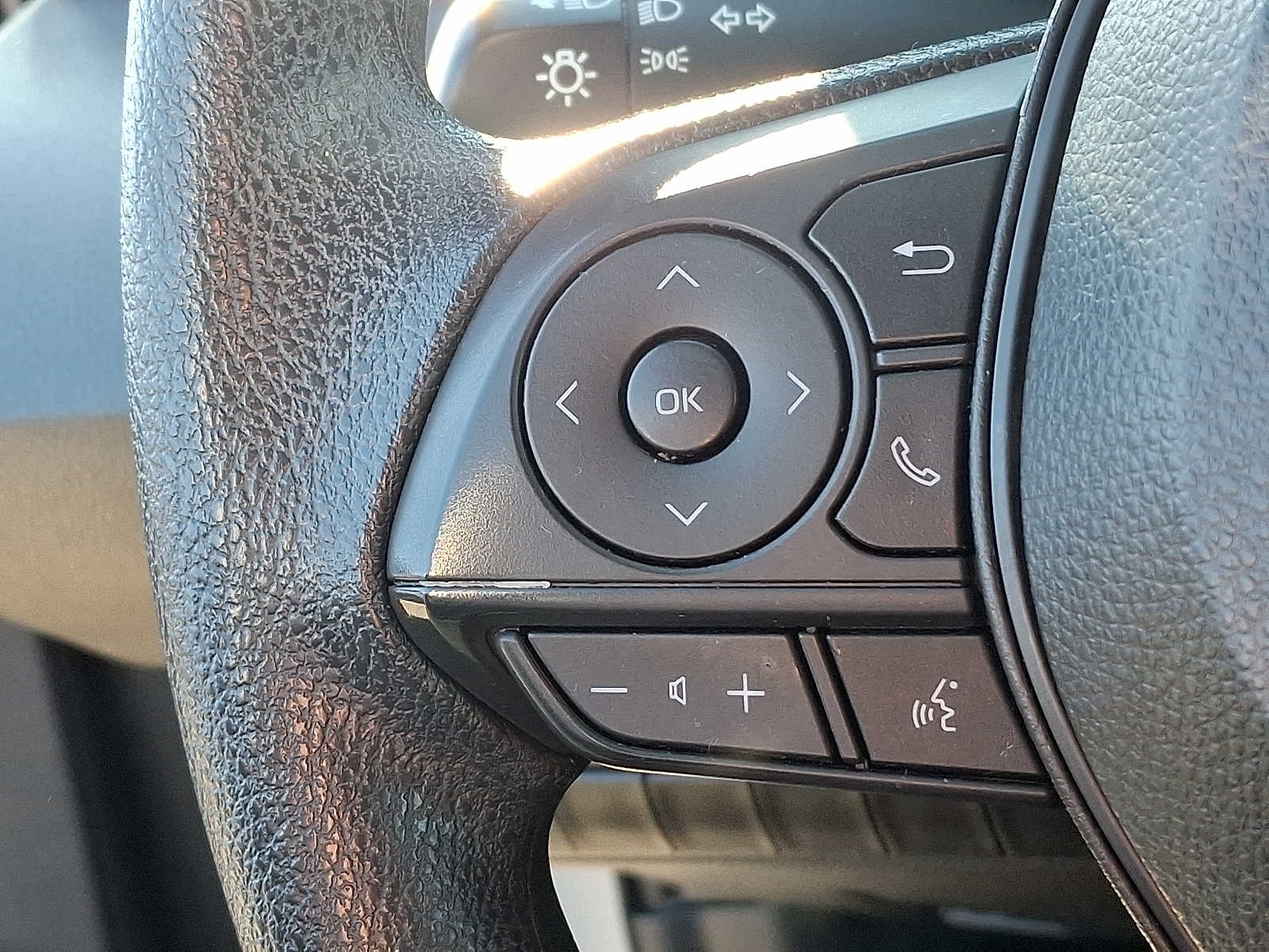 Thumbnail: 2023 Toyota Corolla - 23