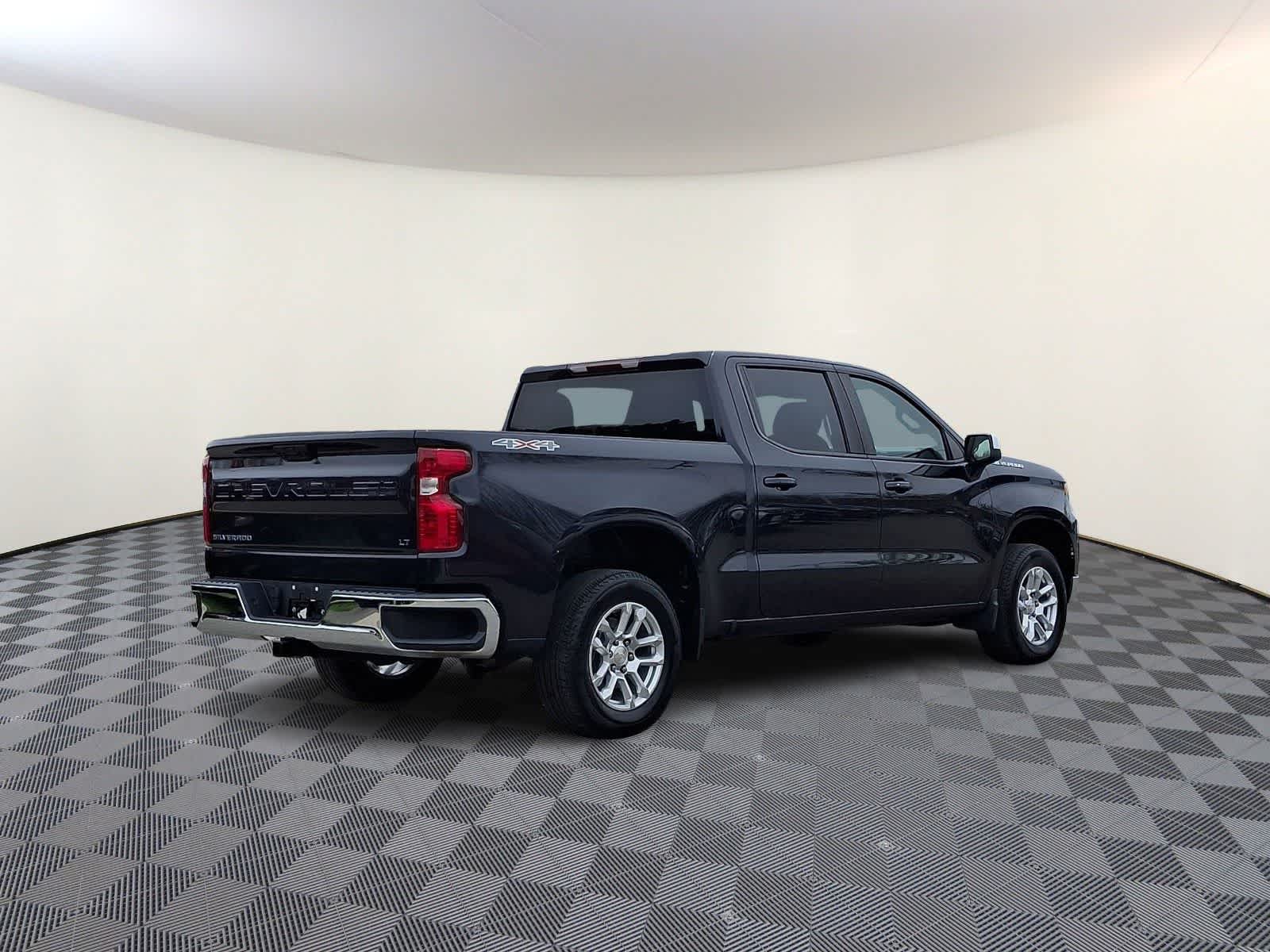 Thumbnail: 2023 Chevrolet Silverado 1500 - 5