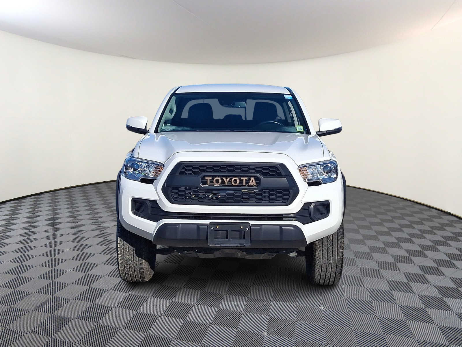 Thumbnail: 2023 Toyota Tacoma - 3