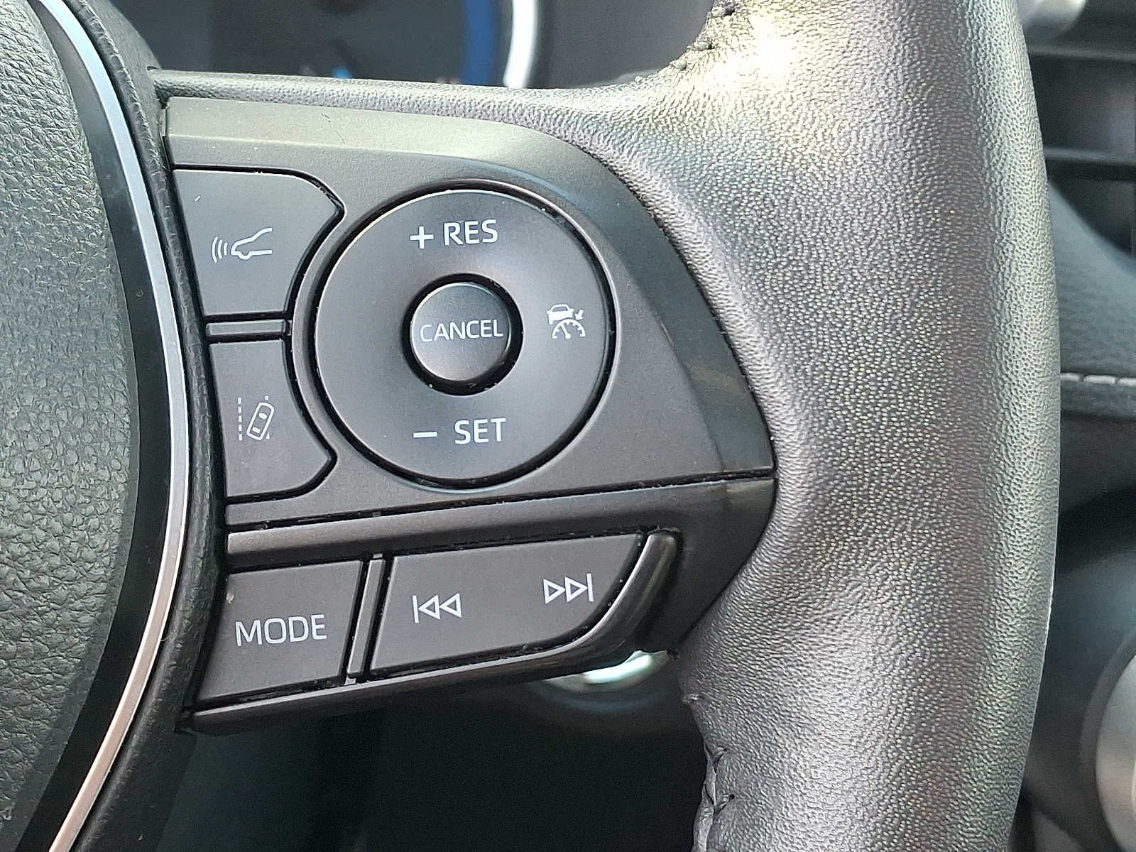 Thumbnail: 2024 Toyota RAV4 - 25