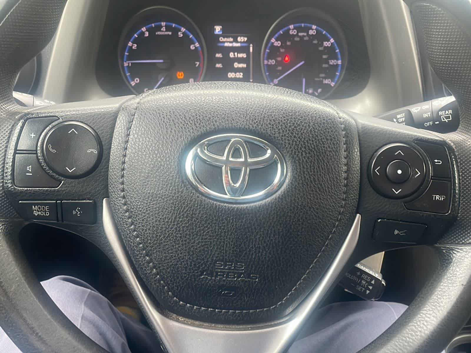 Thumbnail: 2018 Toyota RAV4 - 17