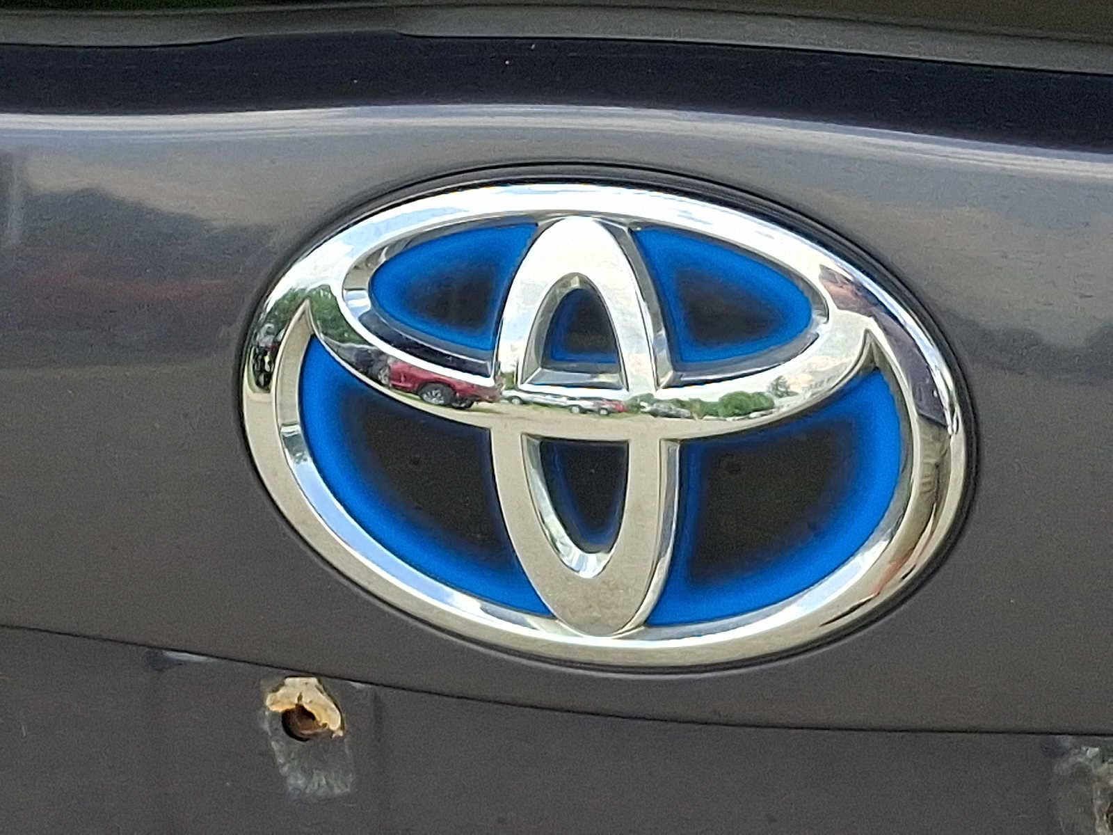 Thumbnail: 2011 Toyota Prius - 32