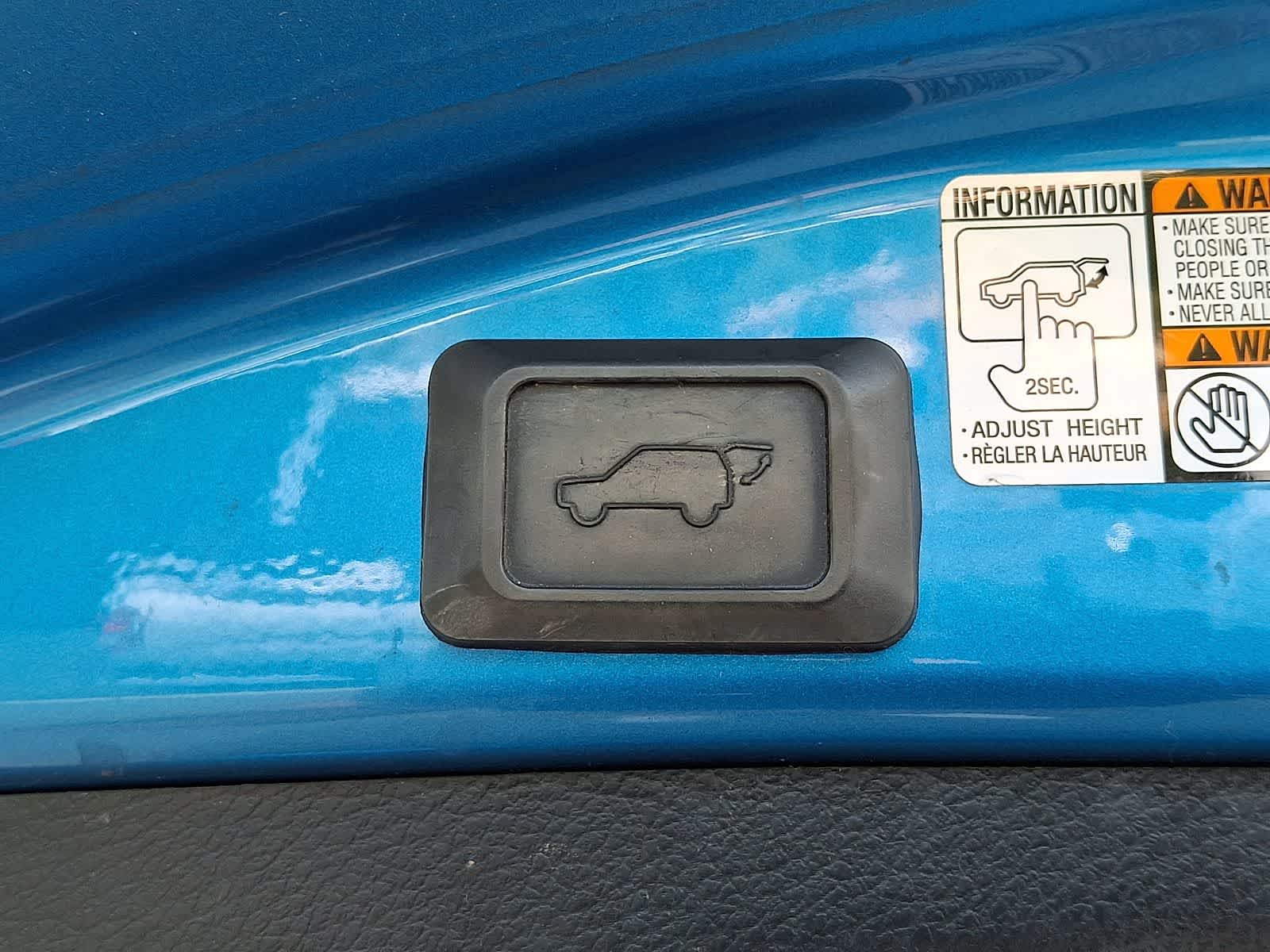 Thumbnail: 2016 Toyota RAV4 - 32