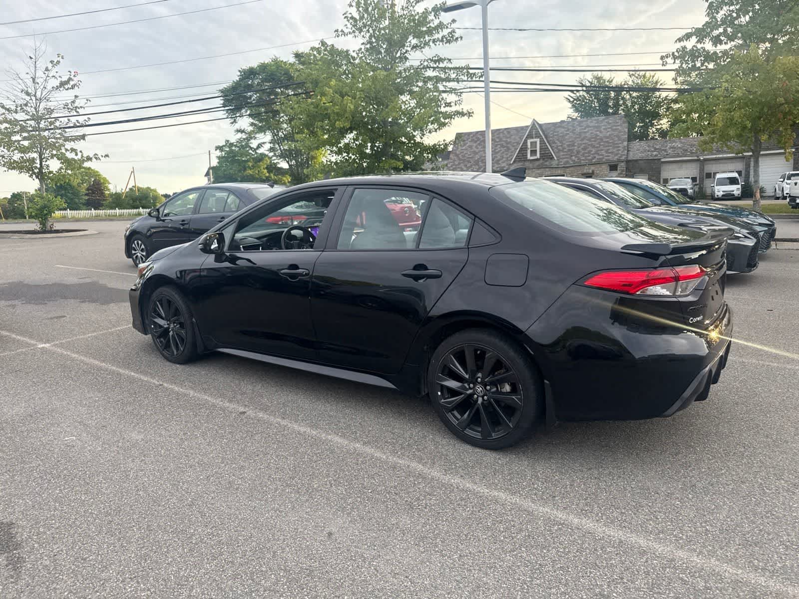 Thumbnail: 2023 Toyota Corolla - 9
