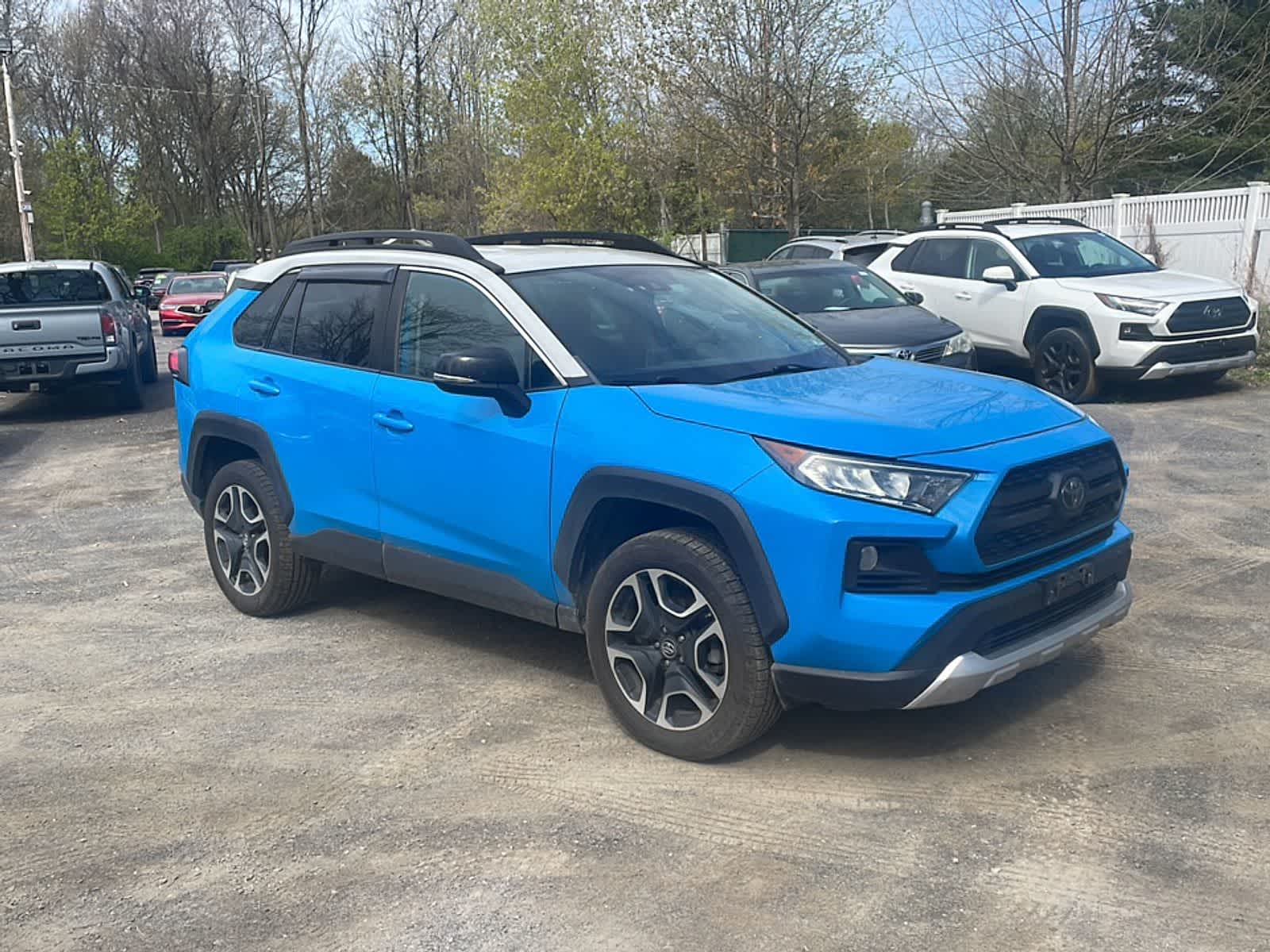 Thumbnail: 2019 Toyota RAV4 - 12