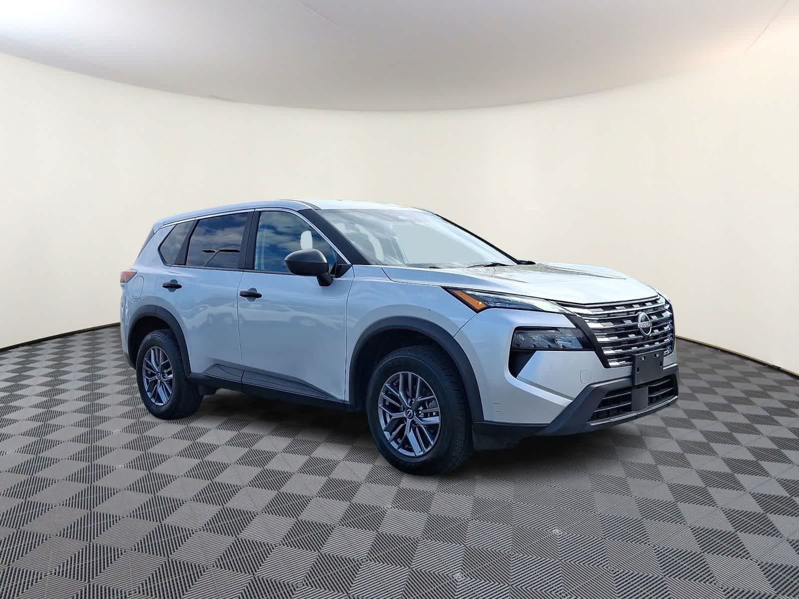 Thumbnail: 2024 Nissan Rogue - 4