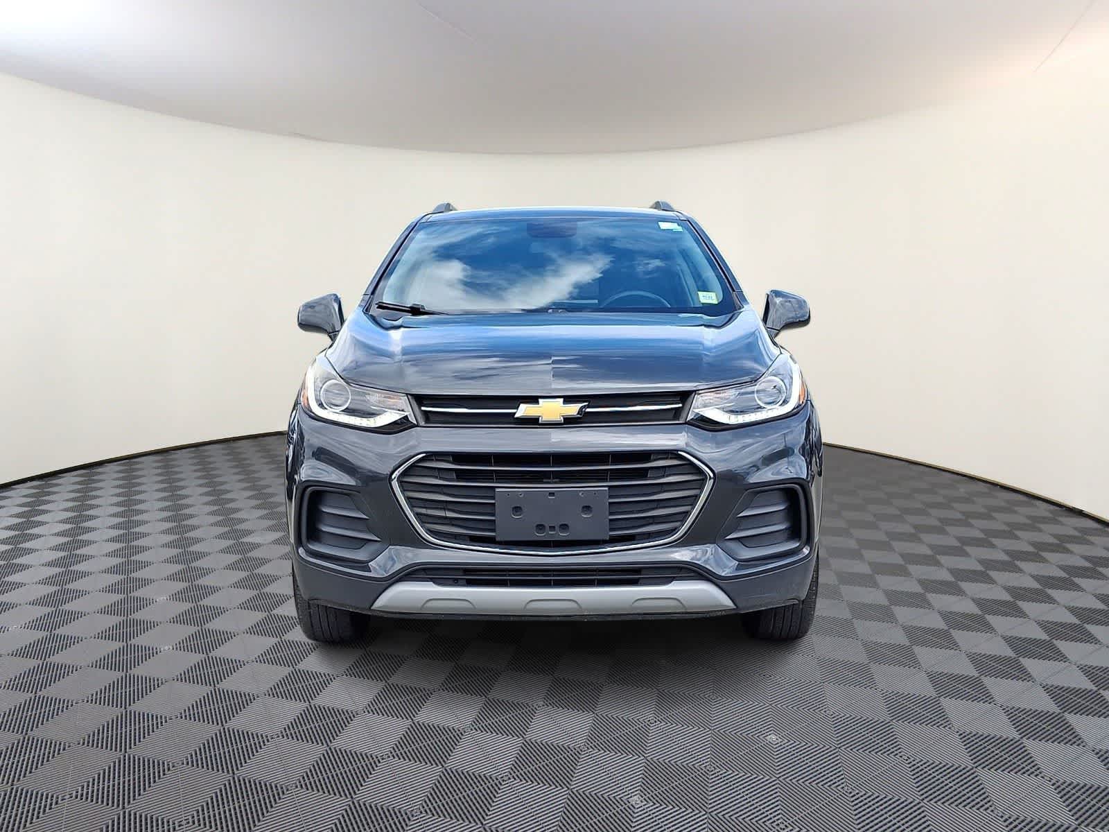 Thumbnail: 2018 Chevrolet Trax - 3
