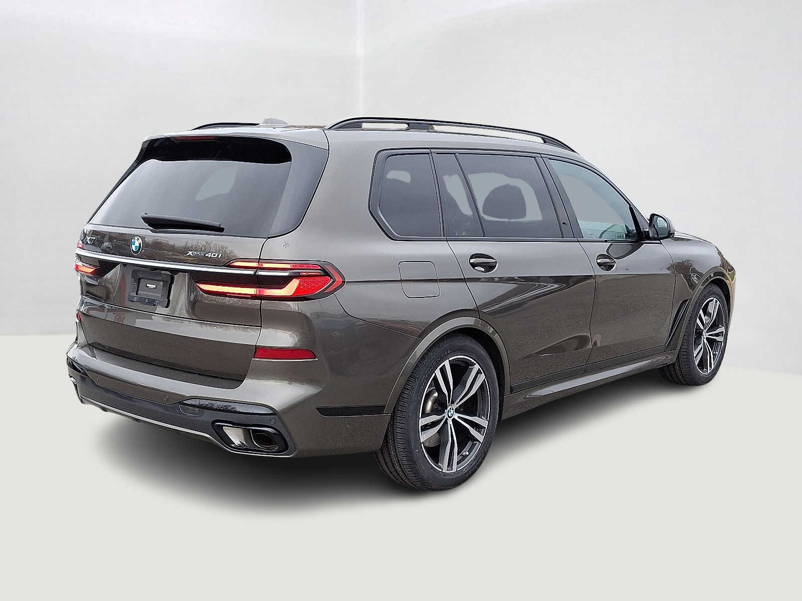 Thumbnail: 2023 BMW X7 - 5