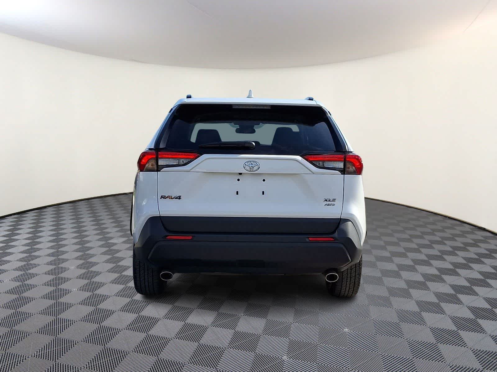 Thumbnail: 2024 Toyota RAV4 - 7