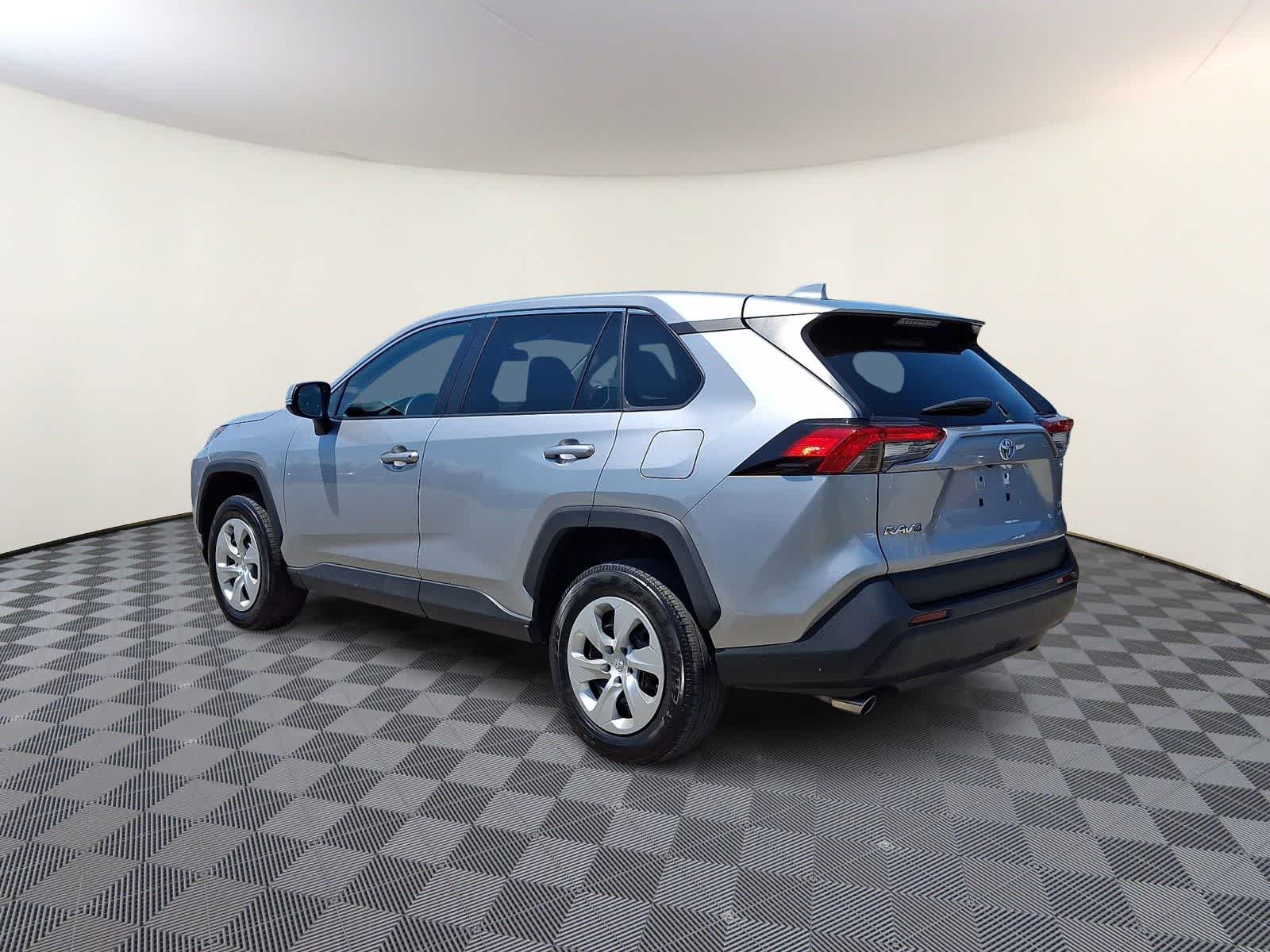Thumbnail: 2023 Toyota RAV4 - 9