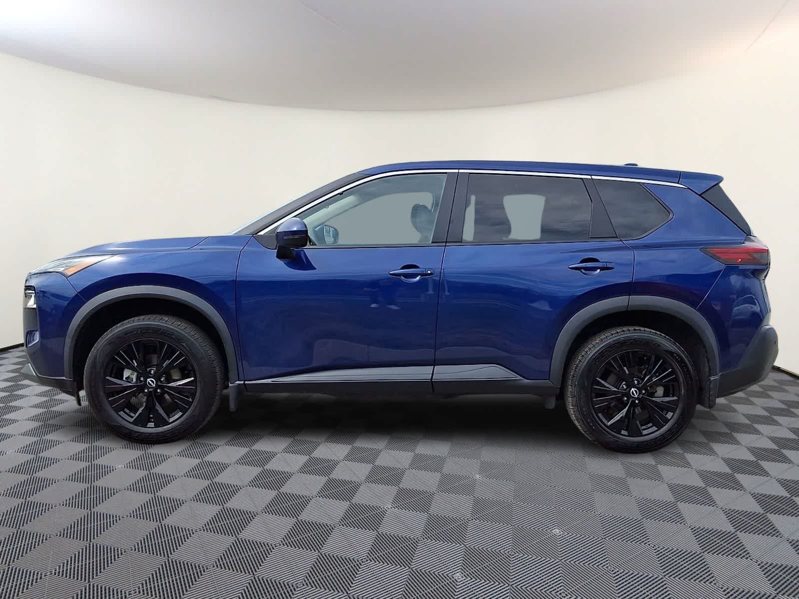 Thumbnail: 2022 Nissan Rogue - 8