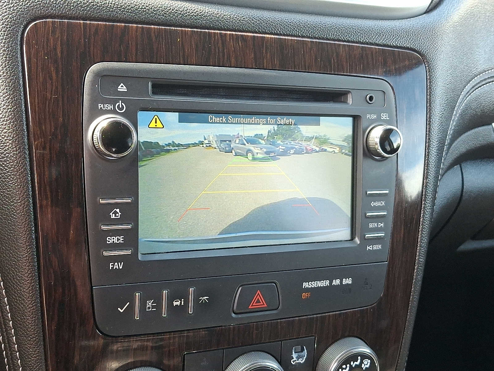 Thumbnail: 2015 Chevrolet Traverse - 20