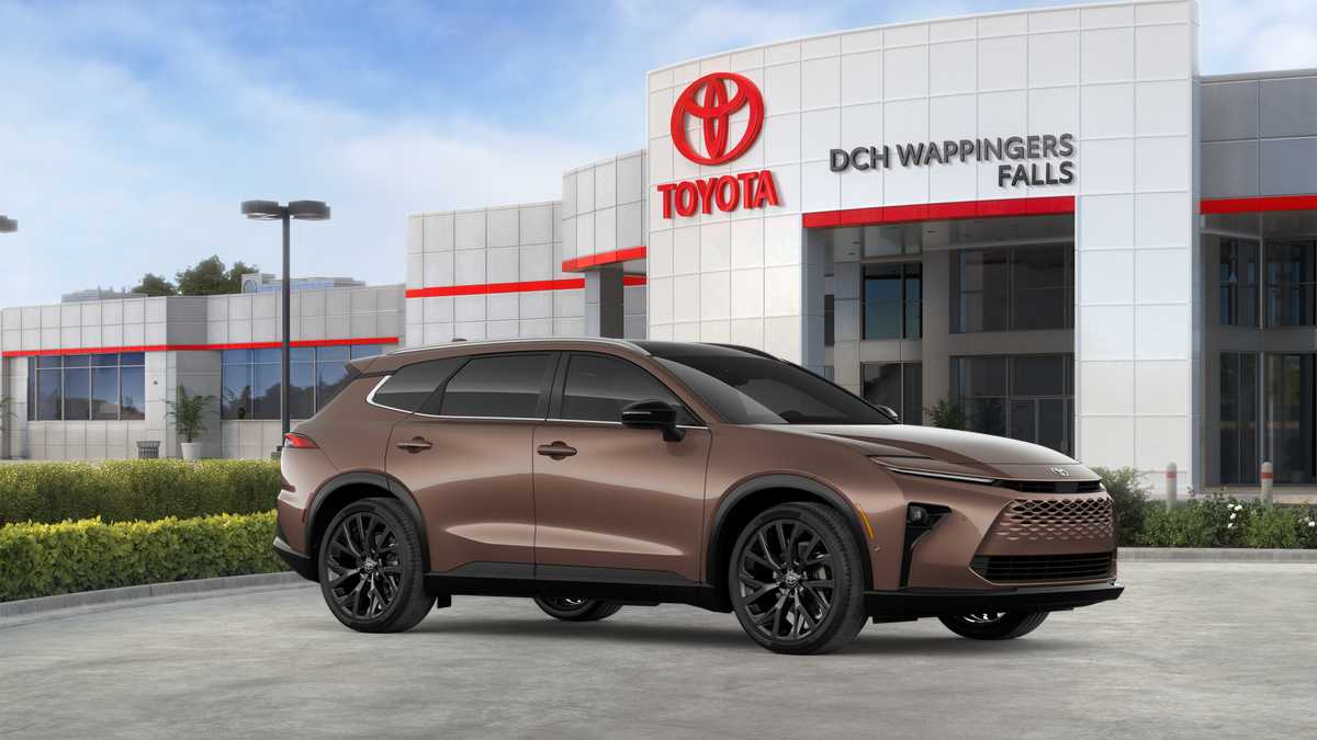 Thumbnail: 2026 Toyota Crown Signia - 16