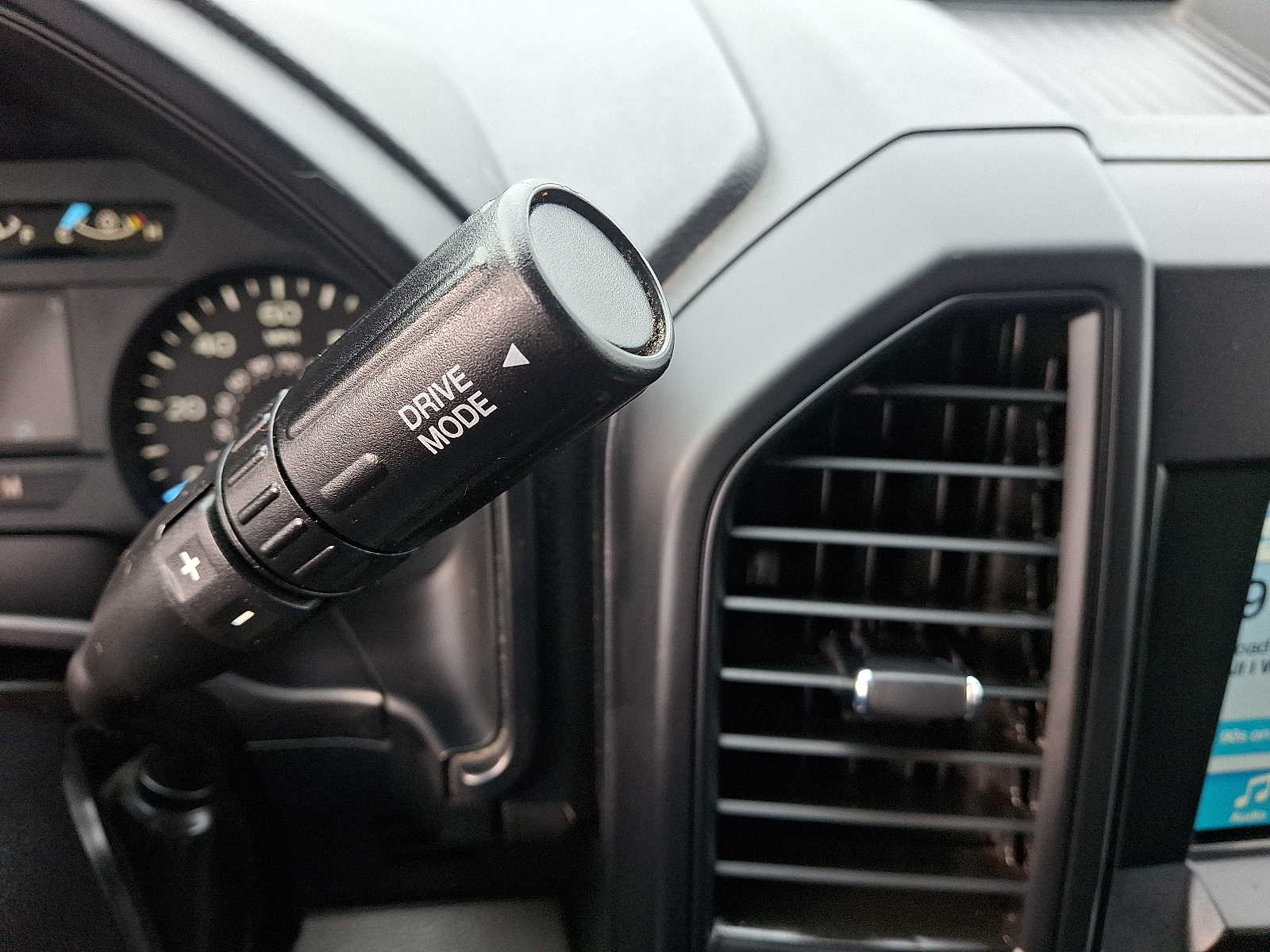 Thumbnail: 2018 Ford F-150 - 15