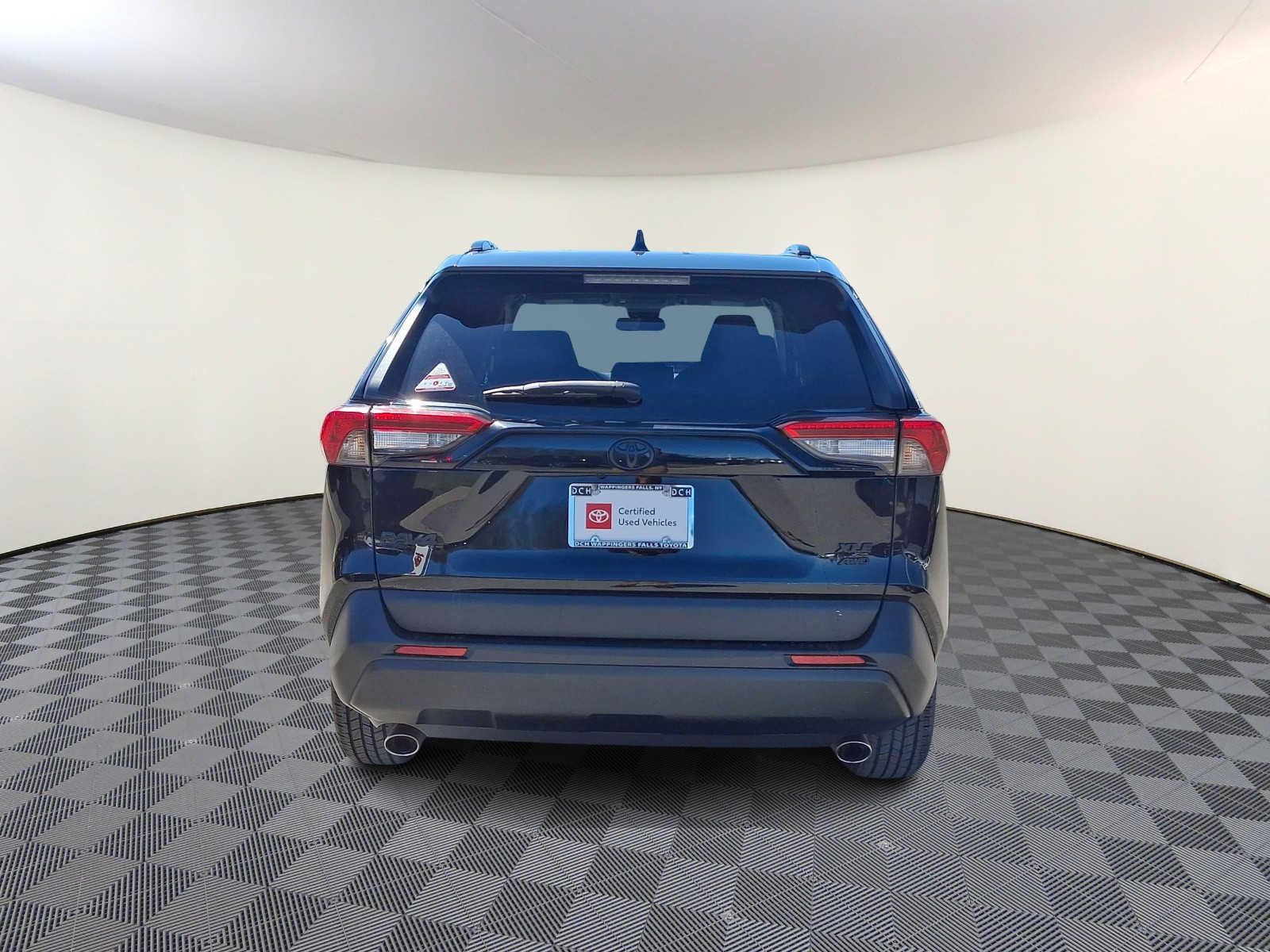 Thumbnail: 2021 Toyota RAV4 - 7