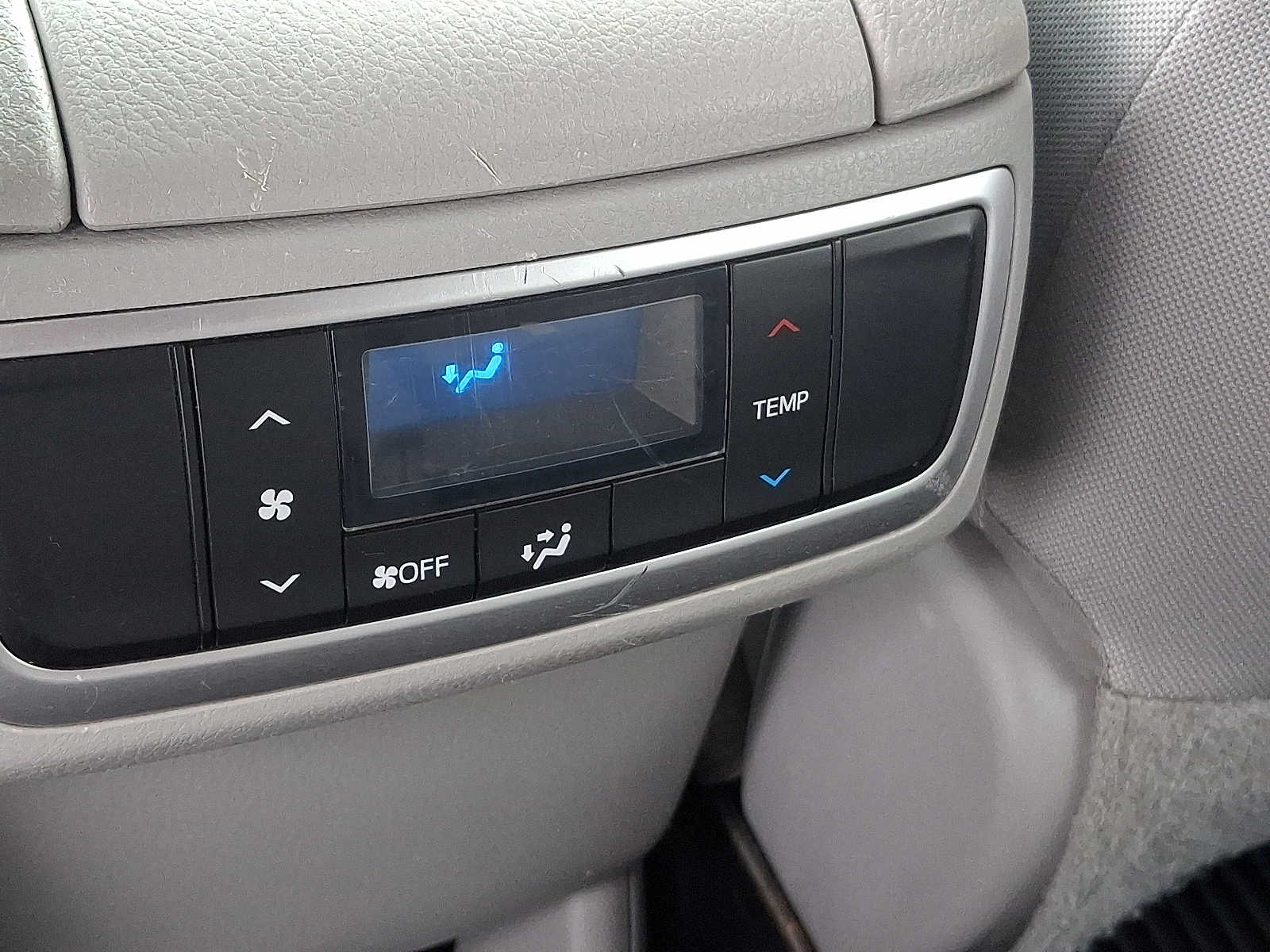 Thumbnail: 2019 Toyota Highlander - 14