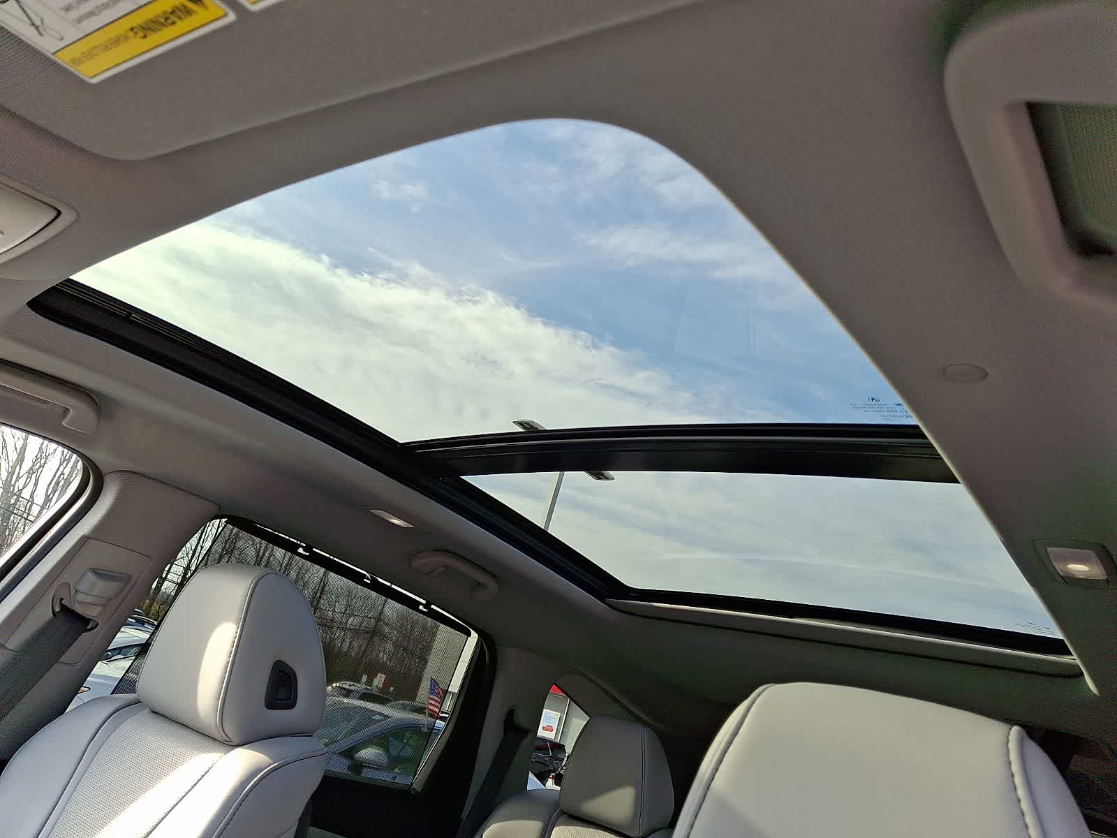 Thumbnail: 2023 Acura MDX - 17