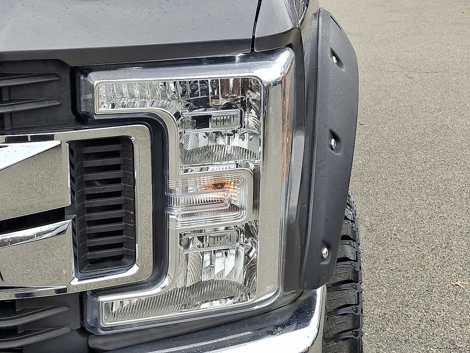 Thumbnail: 2019 Ford F-350 - 10