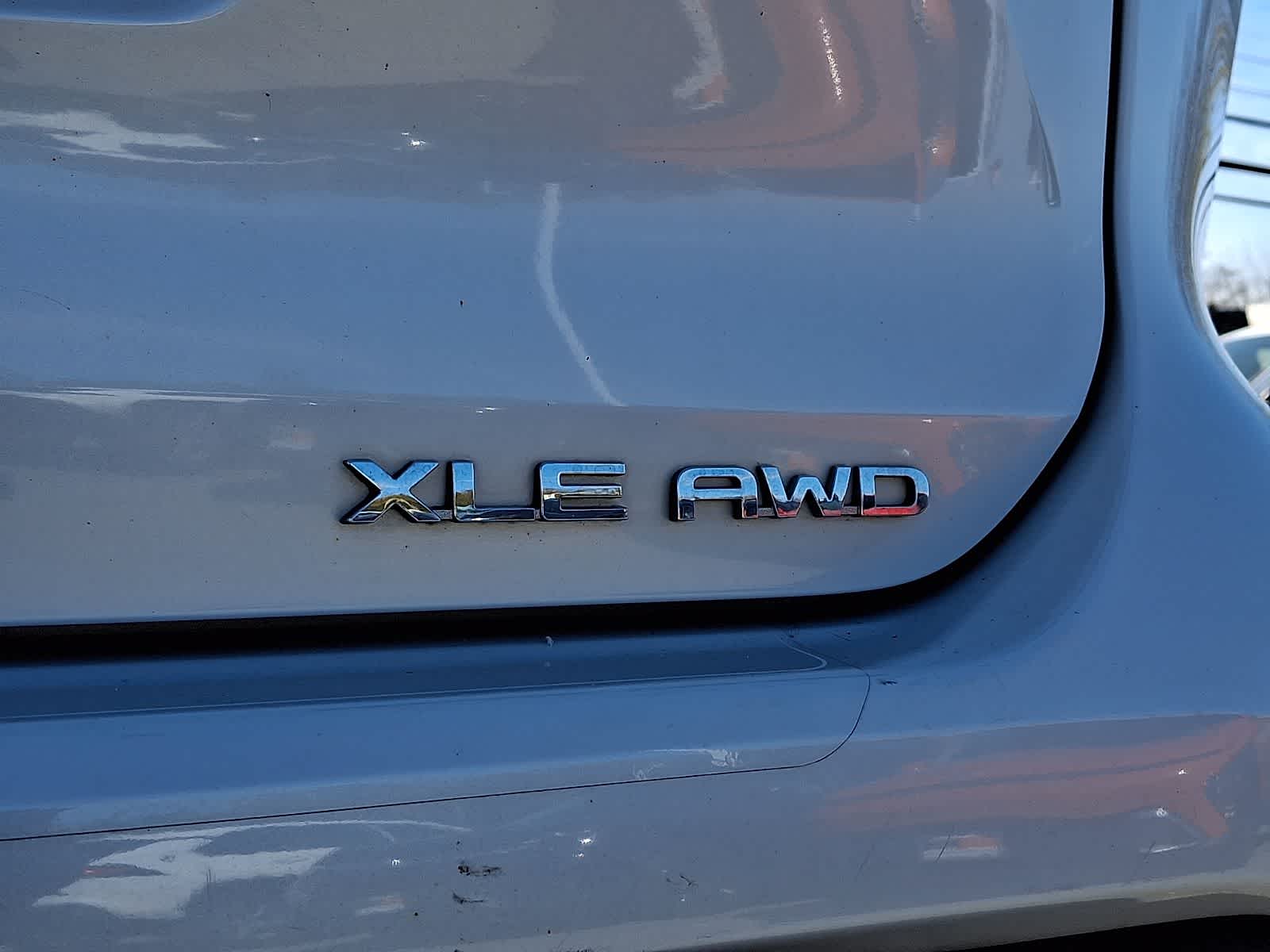 Thumbnail: 2023 Toyota Highlander - 34