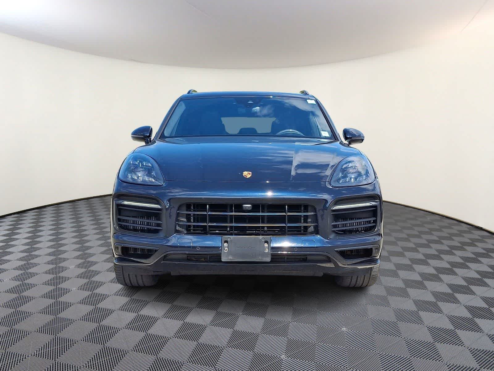 Thumbnail: 2021 Porsche Cayenne - 3