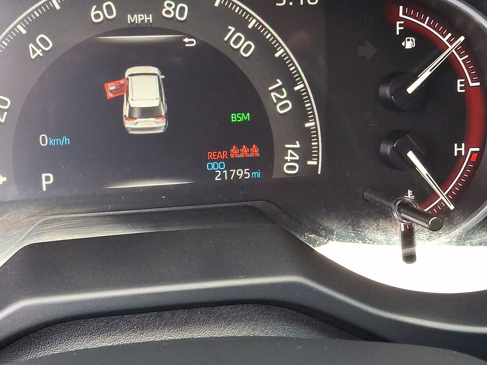 Thumbnail: 2025 Toyota RAV4 - 25