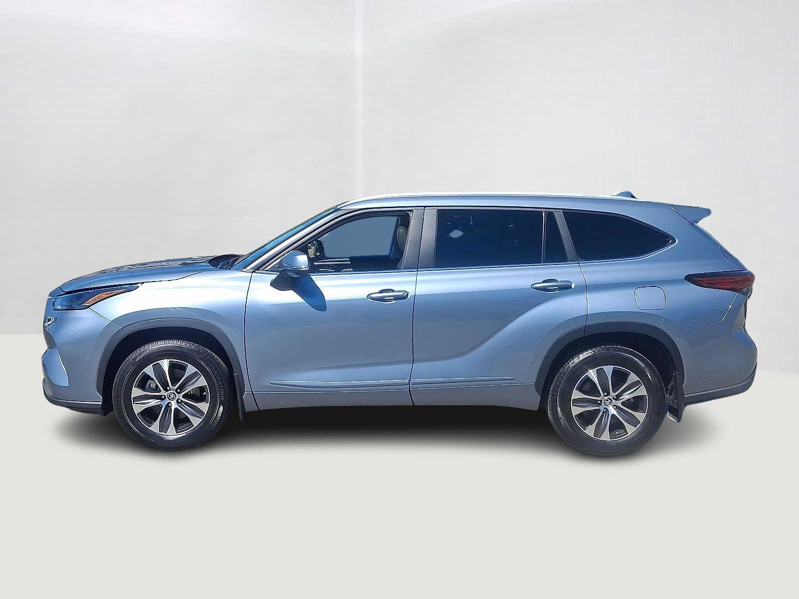 Thumbnail: 2023 Toyota Highlander - 10