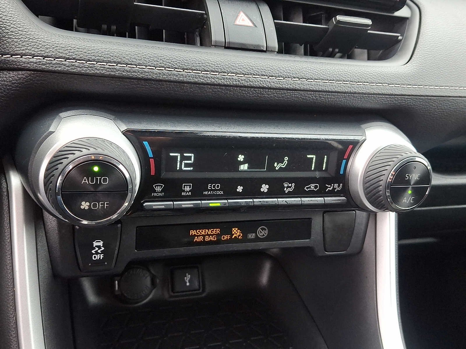 Thumbnail: 2020 Toyota RAV4 - 18