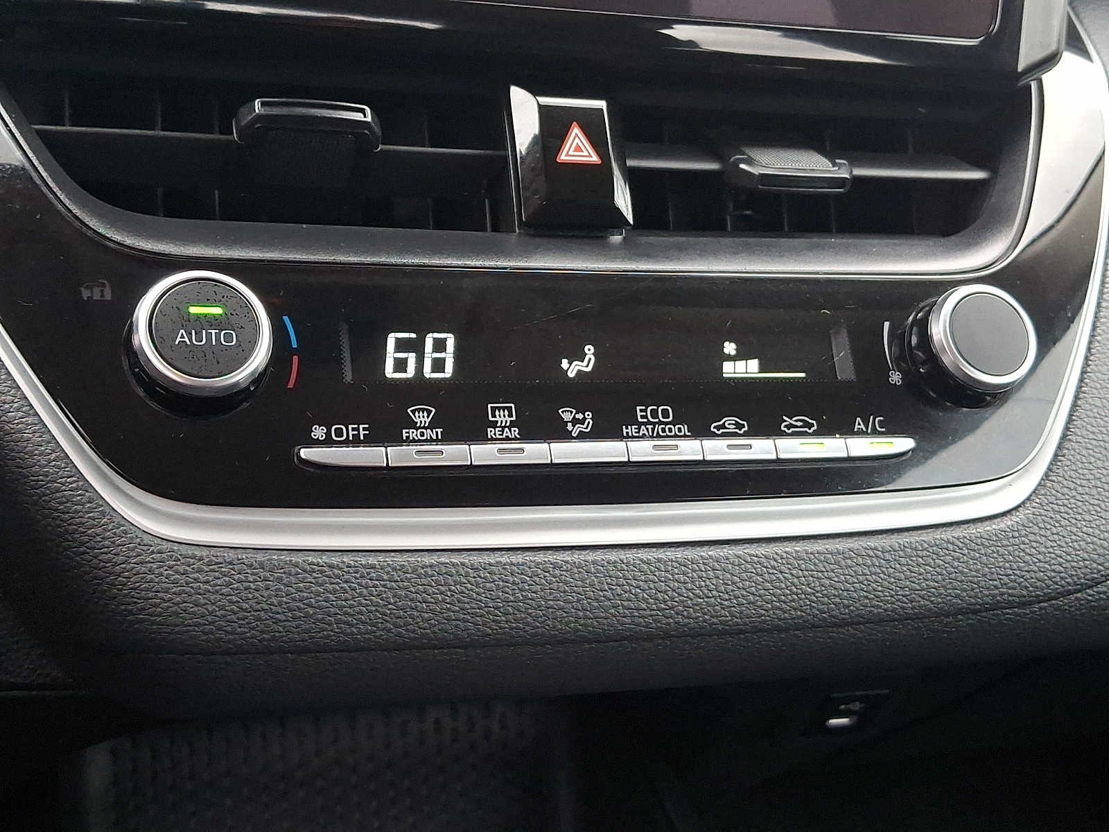 Thumbnail: 2024 Toyota Corolla - 18