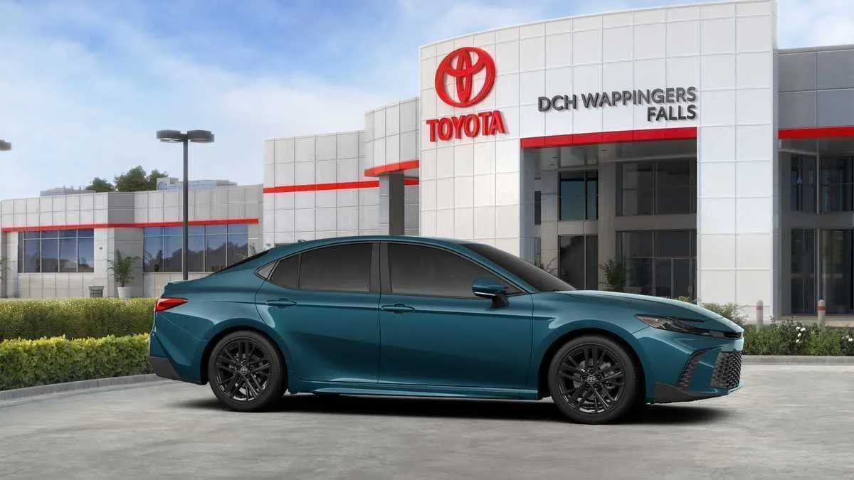 Thumbnail: 2026 Toyota Camry - 15