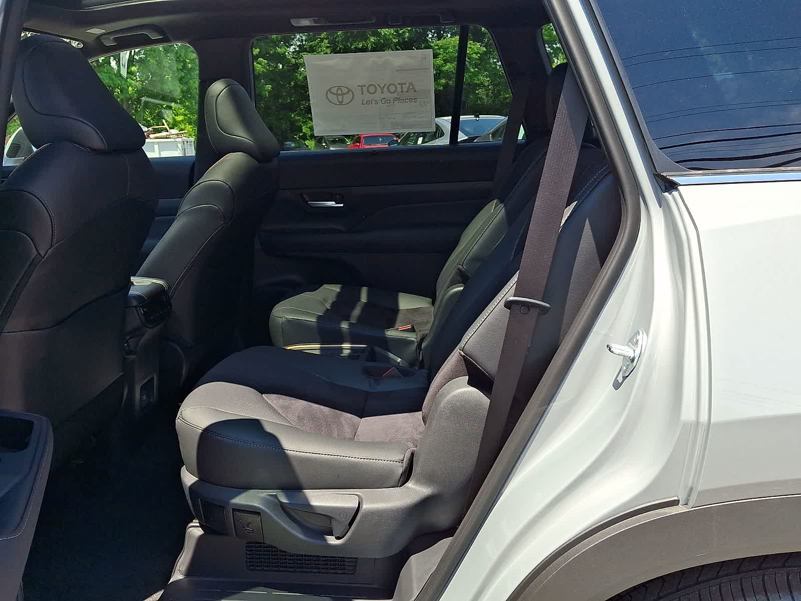 Thumbnail: 2026 Toyota Grand Highlander - 8