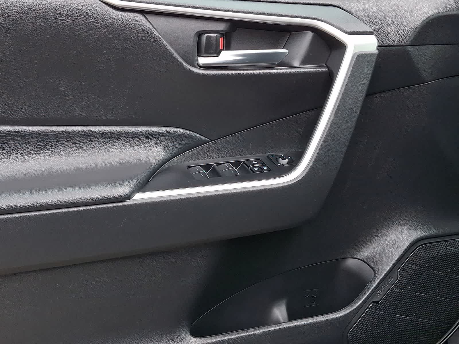 Thumbnail: 2024 Toyota RAV4 - 15